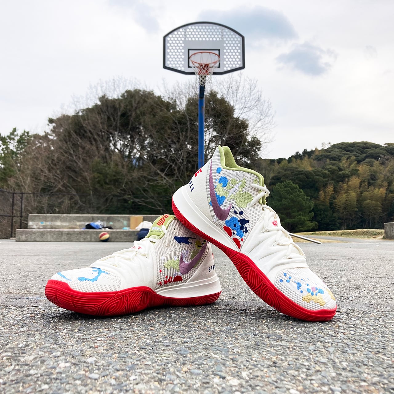 Nike Kyrie 5 EP ”Bandulu” ナイキ カイリー5 バンデュール CK5837 ...