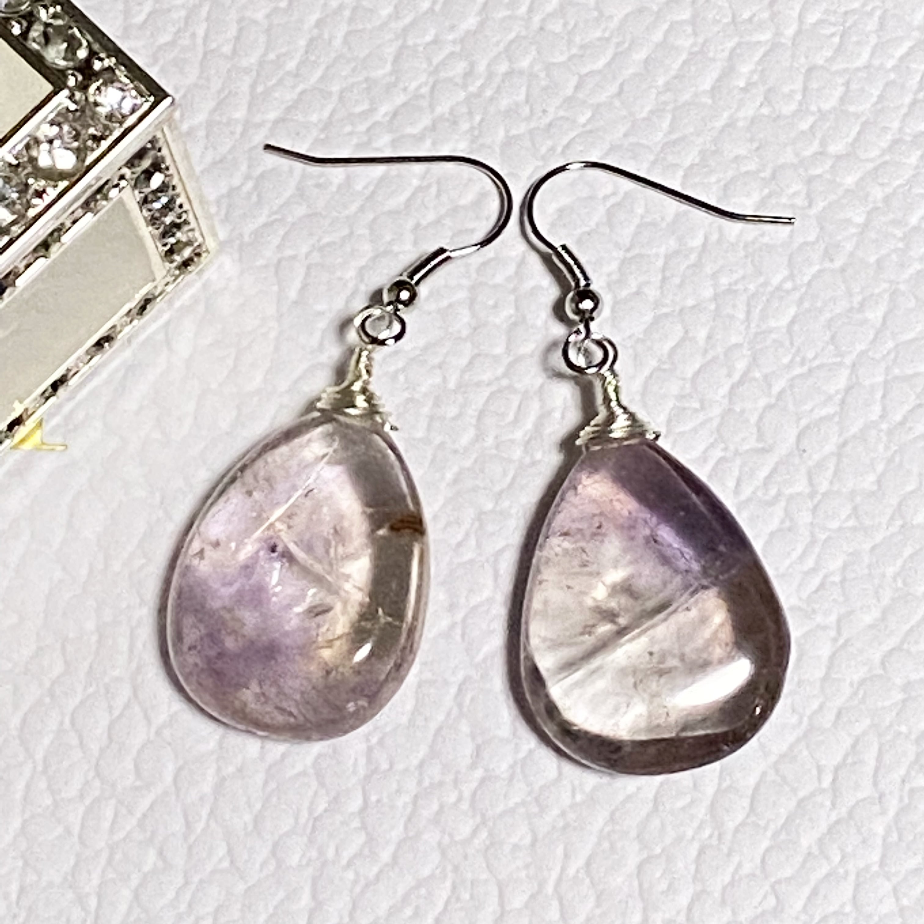 アメジスト大粒天然石ピアス | M'e joux