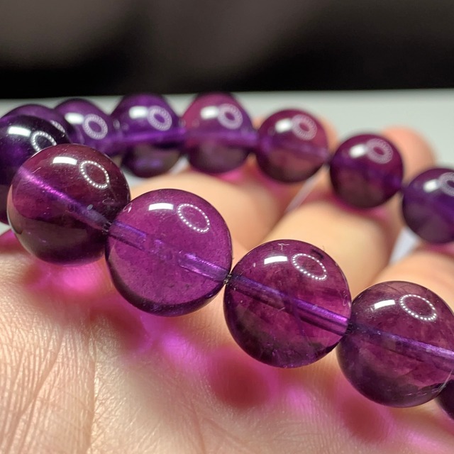 透明度、色合いが綺麗なパープルフローライトブレスレット