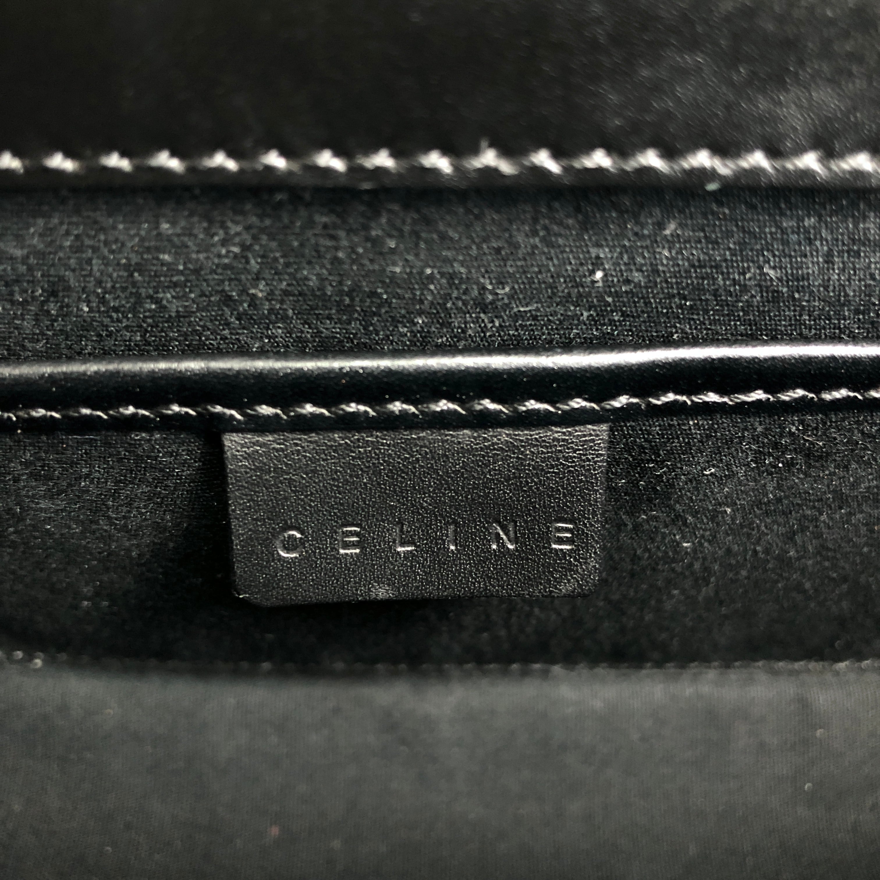 ★CELINE セリーヌ   ショルダーバッグ ブラック ロゴ 型押し レザー ミニバッグ z7yz82 CELINE セリーヌ ショルダーバッグ ブラック ロゴ 型押し レザー ミニ