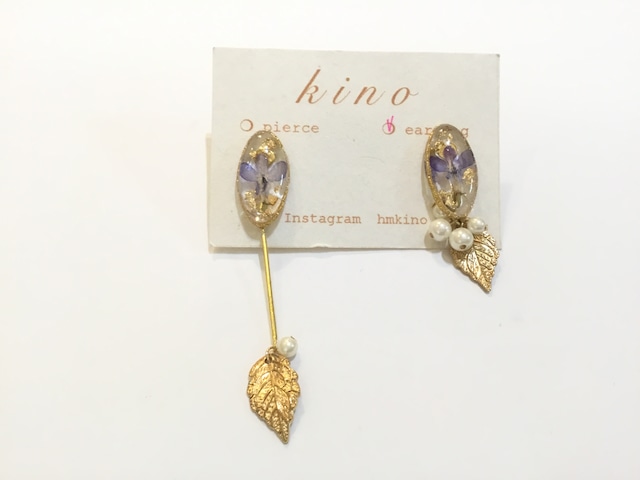 kino 青い花のイヤリング