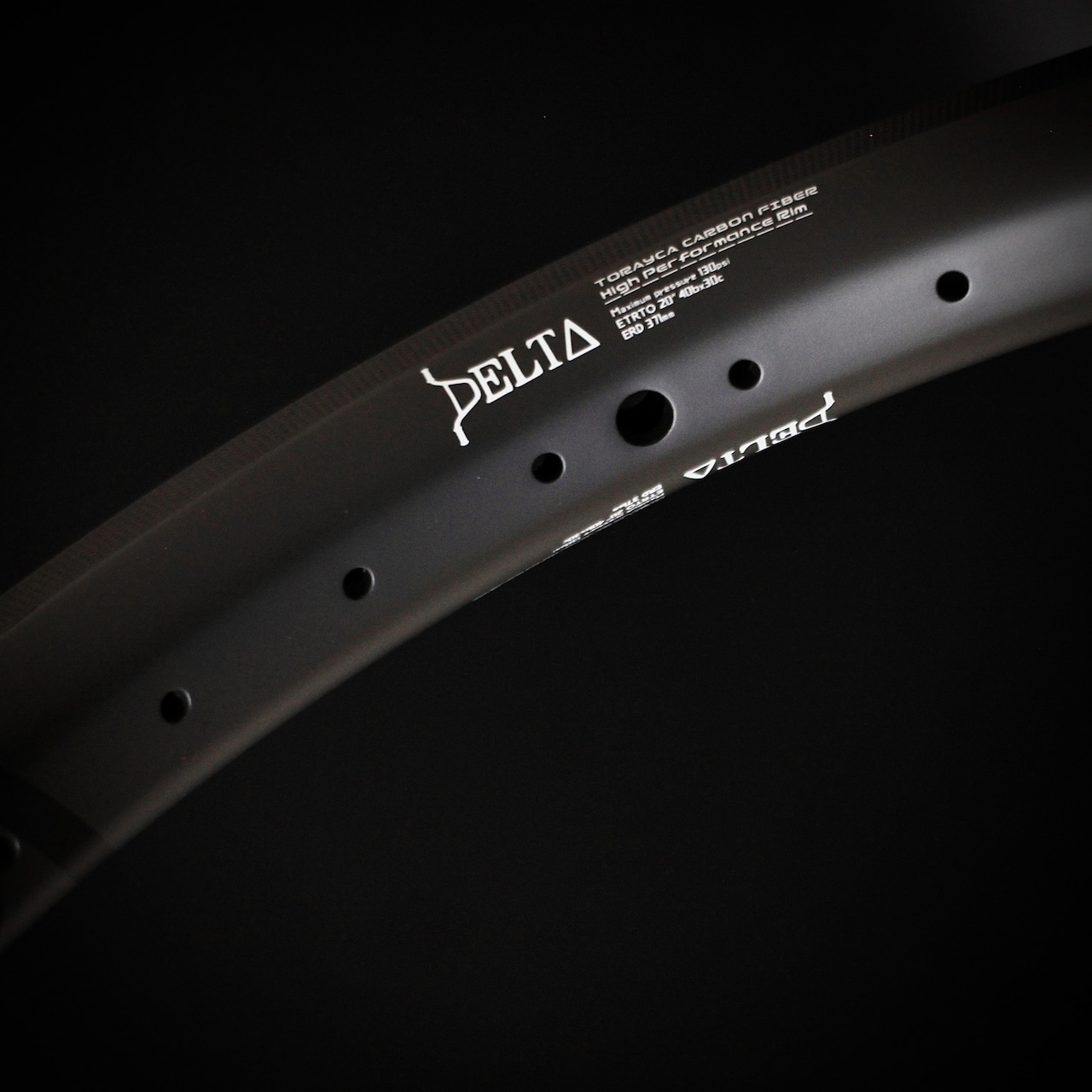 DELTΔ BMX SUPER WIDE CARBON RIM (20INCH)