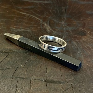 ローレンサキヴァクマウヌ(LorenSakevaQumawunu) オーバーレイリング 20号