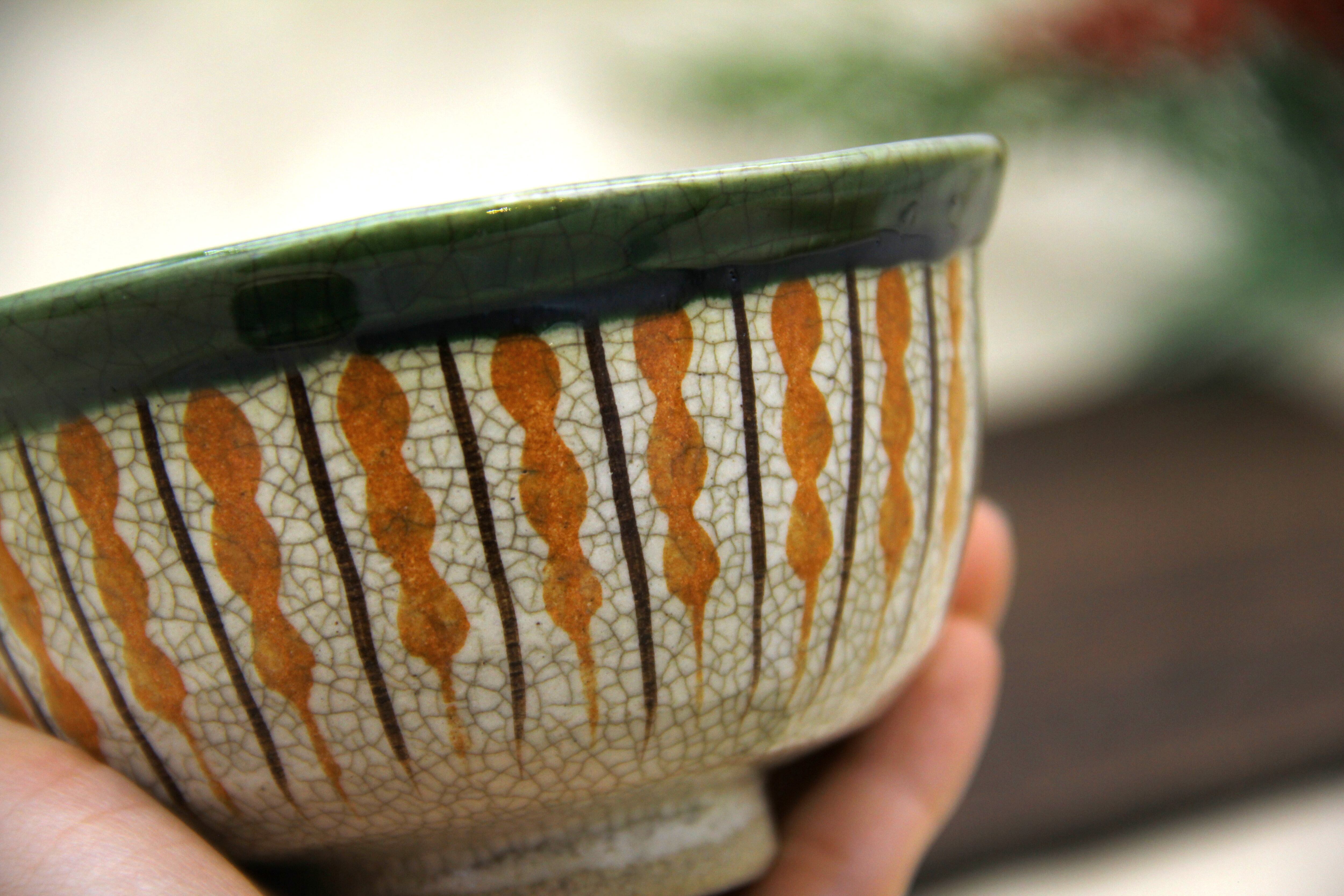 赤津陶芸 織部掛十草飯碗〈赤／青 Set〉 | 瀬戸蔵セラミックプラザ