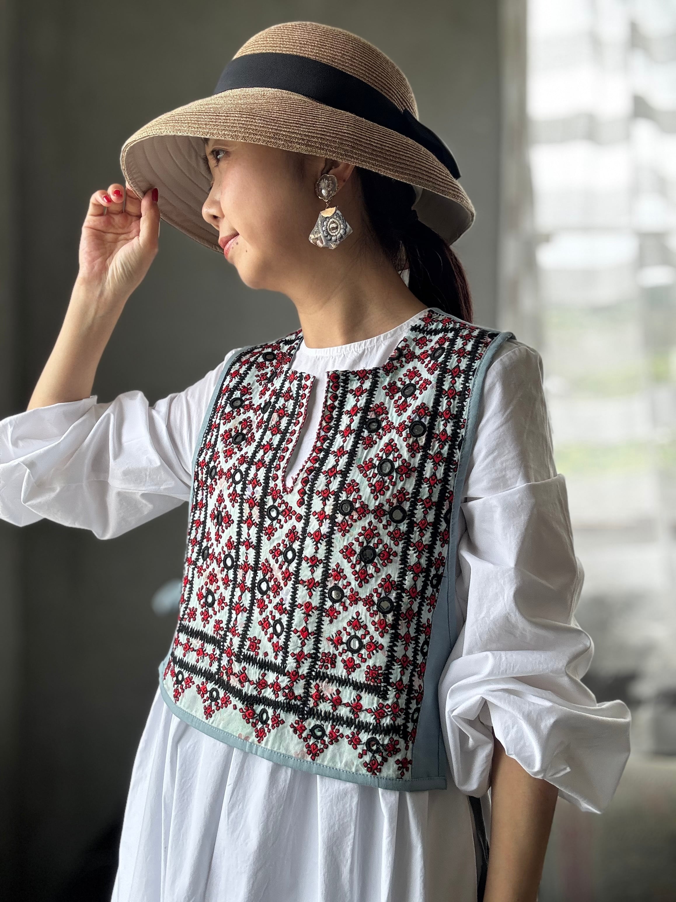 バロチベスト（バロチ刺繍） バロチ刺繍 | Balochito ｜ バロチ刺繍ベスト専門店