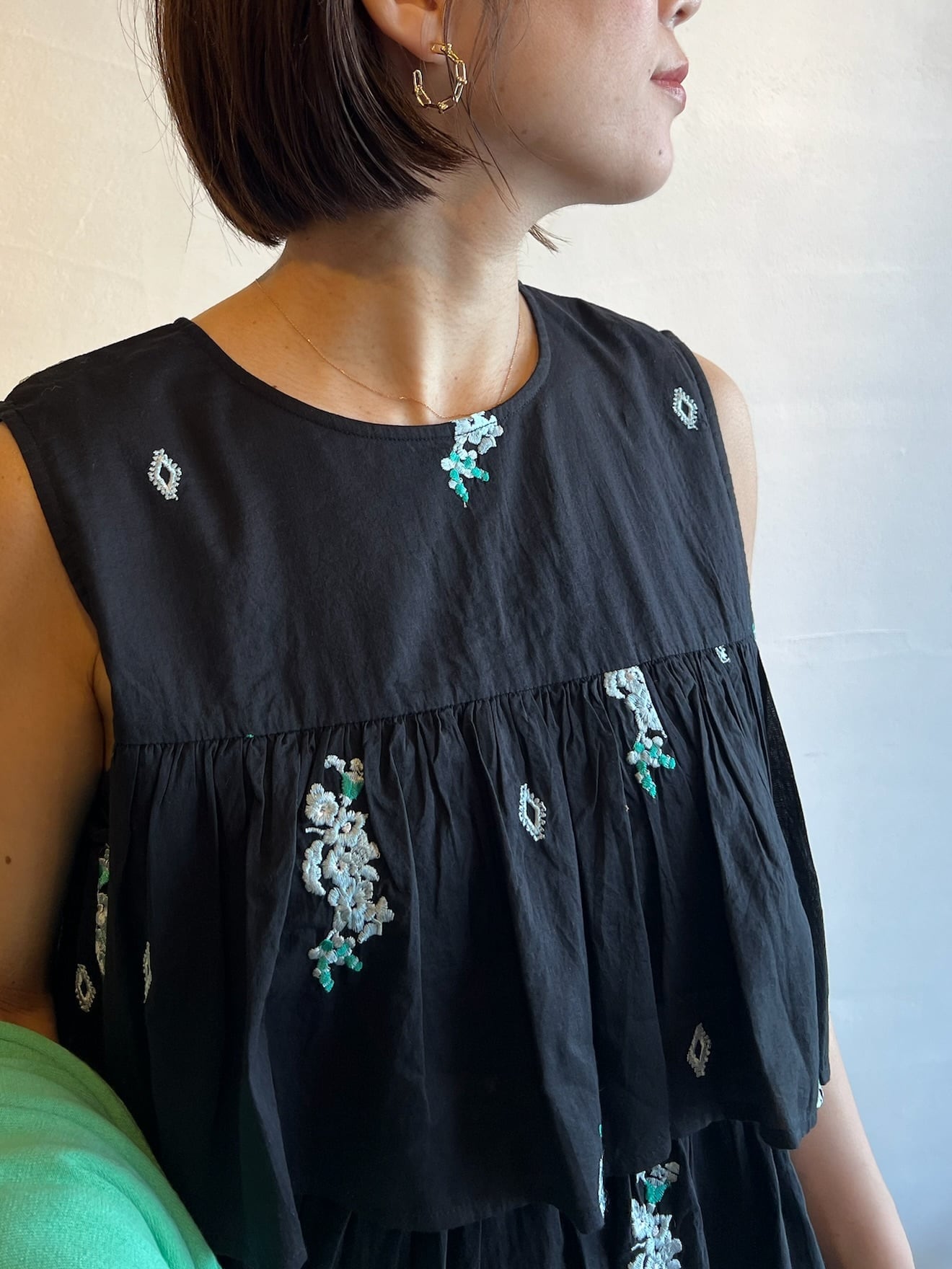 ne Quittez pas / コットンボイル ジャスミン刺繍 ノースリーブトップ