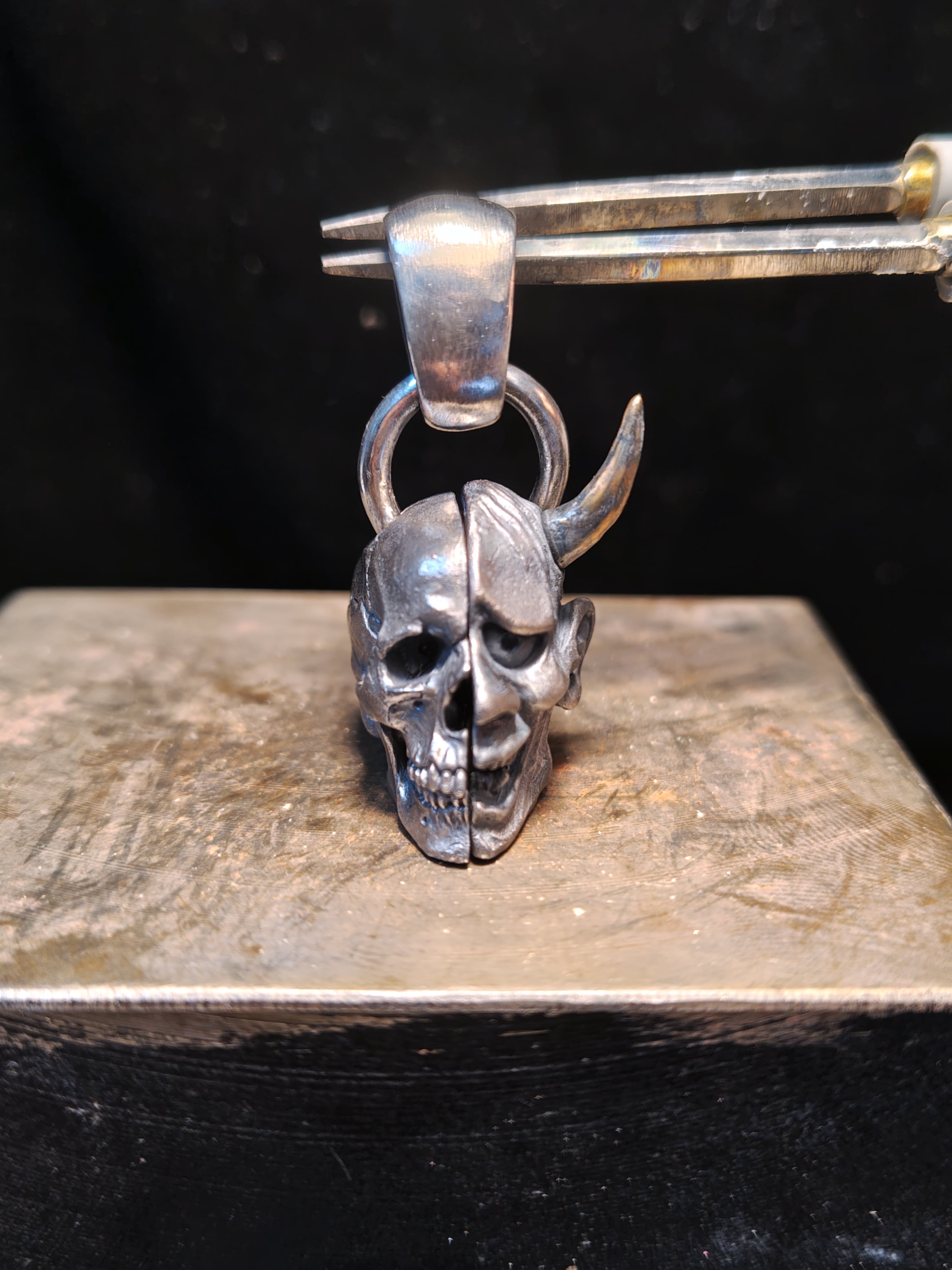 skullbell | kinsfolk.