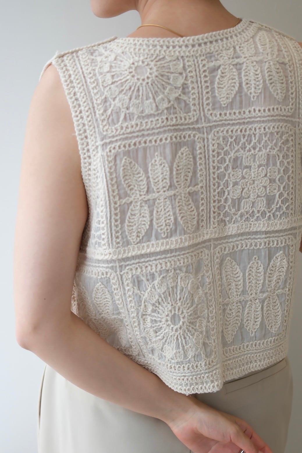 Cotton Embroidery Vest コットン刺繍ベスト Ivory | planet3rd