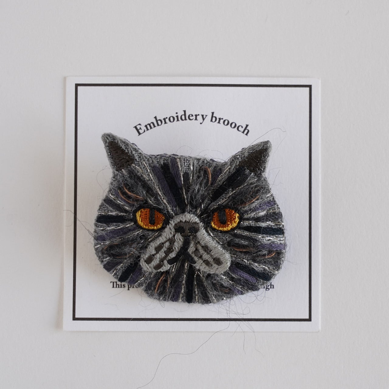 Braw 立体刺繍ブローチ 