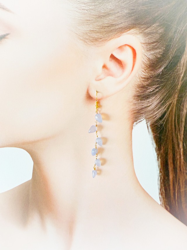 《初秋のペールブルー》ブルーカルセドニー ペンダント＆ピアスセット（18KGPネックレス付）