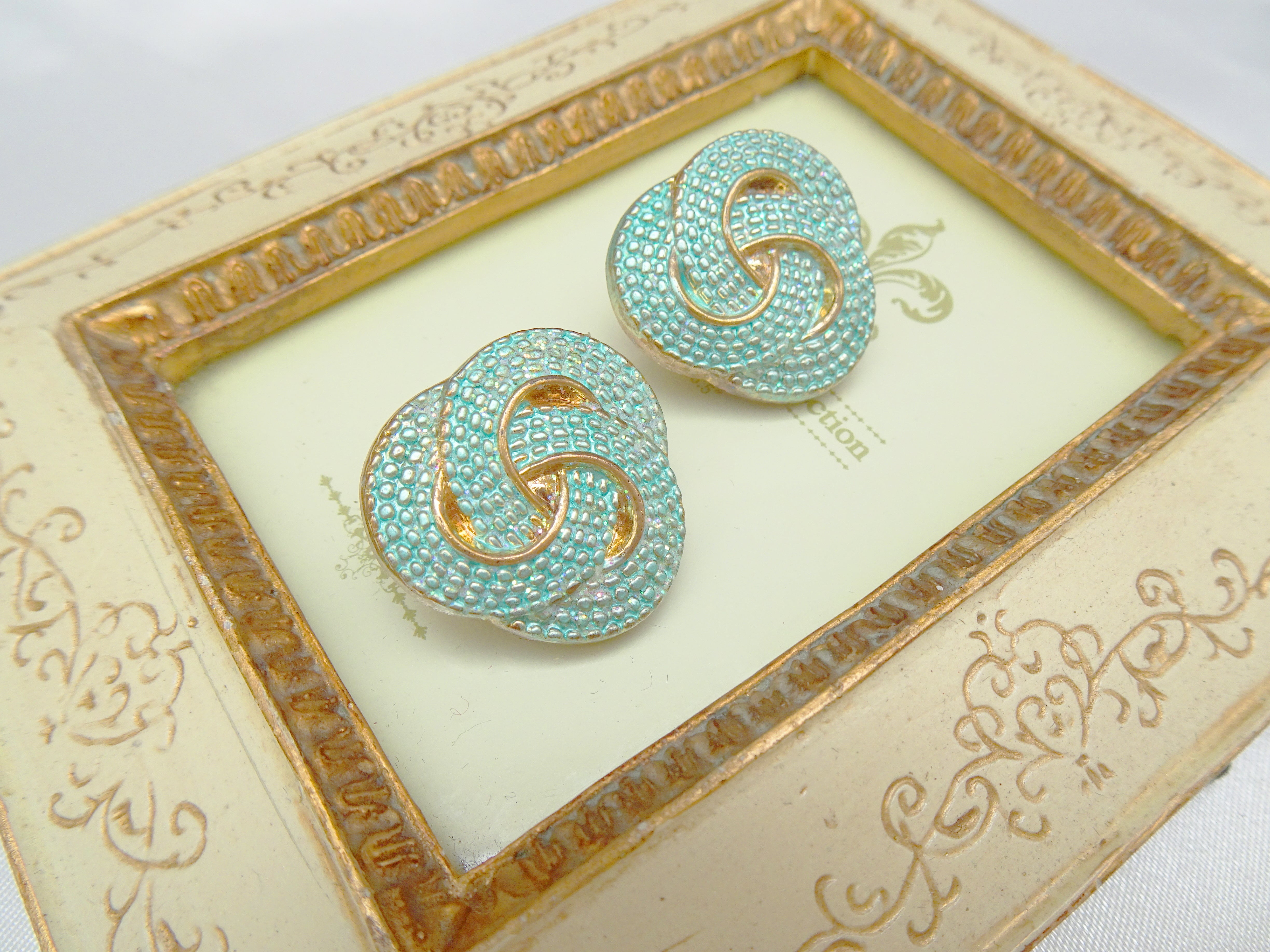 VINTAGE EARRINGS
