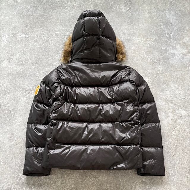 carhartt】カーハート ダウンジャケット ワッペン刺繍 ブラック 黒 肉