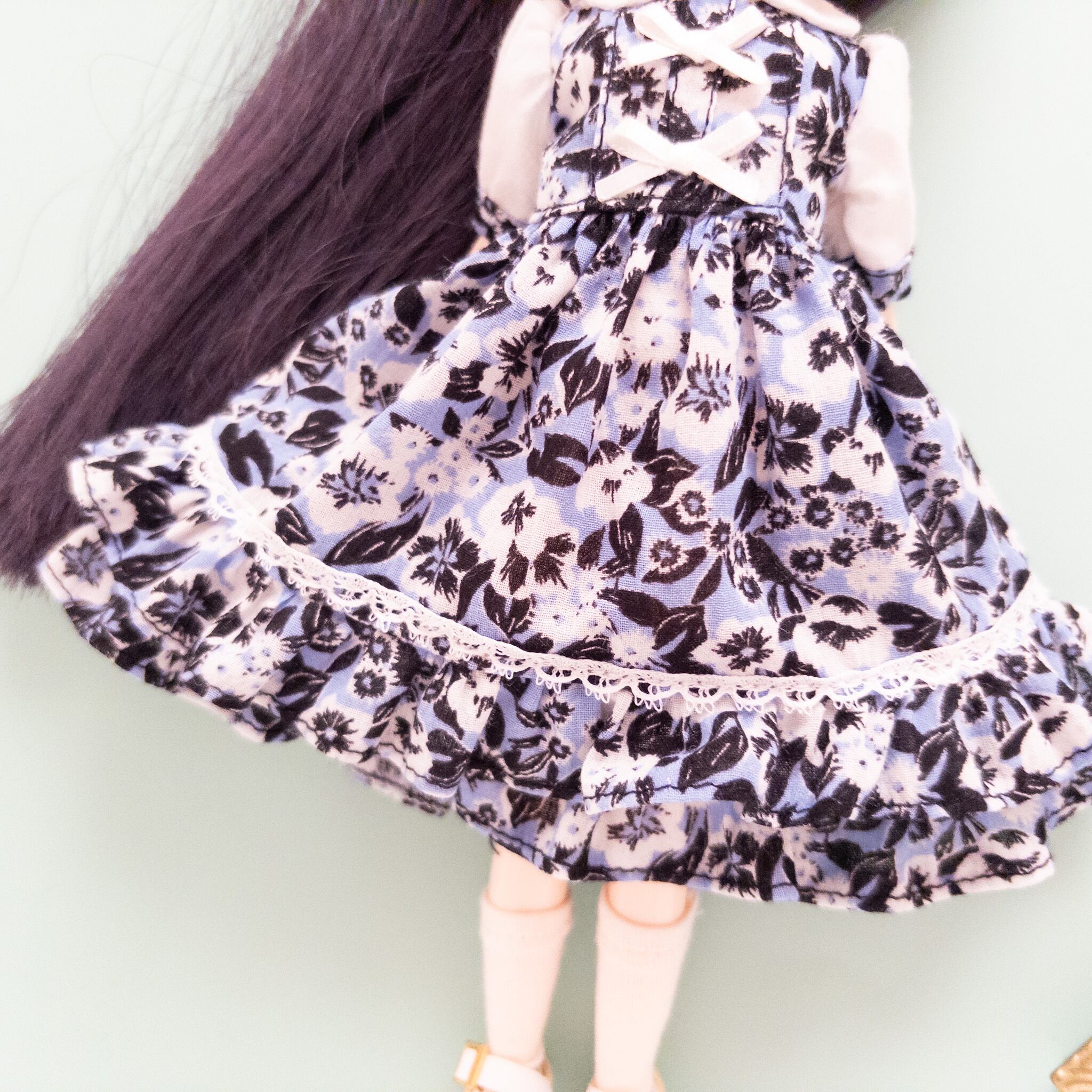2段フリルワンピース（水色黒袖白）リカちゃんネオブライス | dollkamiyu