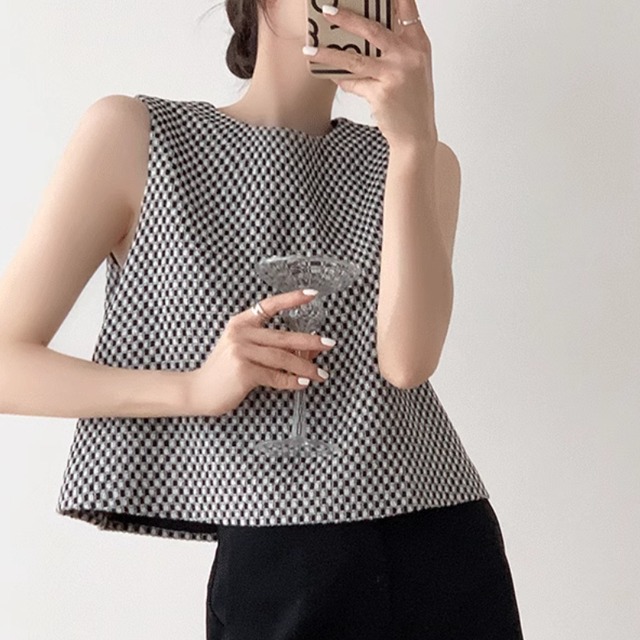 レディース トップス プルオーバー ベスト 袖なし ノースリーブ ラウンドネック 襟なし ワイド 裾ワイド かわいい 大人可愛い きれいめ シンプル カジュアル 上品 おしゃれ かっこいい レトロ こなれ感 ラフ ガーリー ルーズ 個性的 クール モード系 エレガント モダン 主役級 存在感 とろみ感 抜け感 ラブリー キュート 都会的 ベーシック アクティブ ロマンティック ナチュラル チェック 夏 デート お出かけ 休日 ショッピング 合コン コンパ コーデ 楽ちん 普段使い モテ トレンド ゆったり