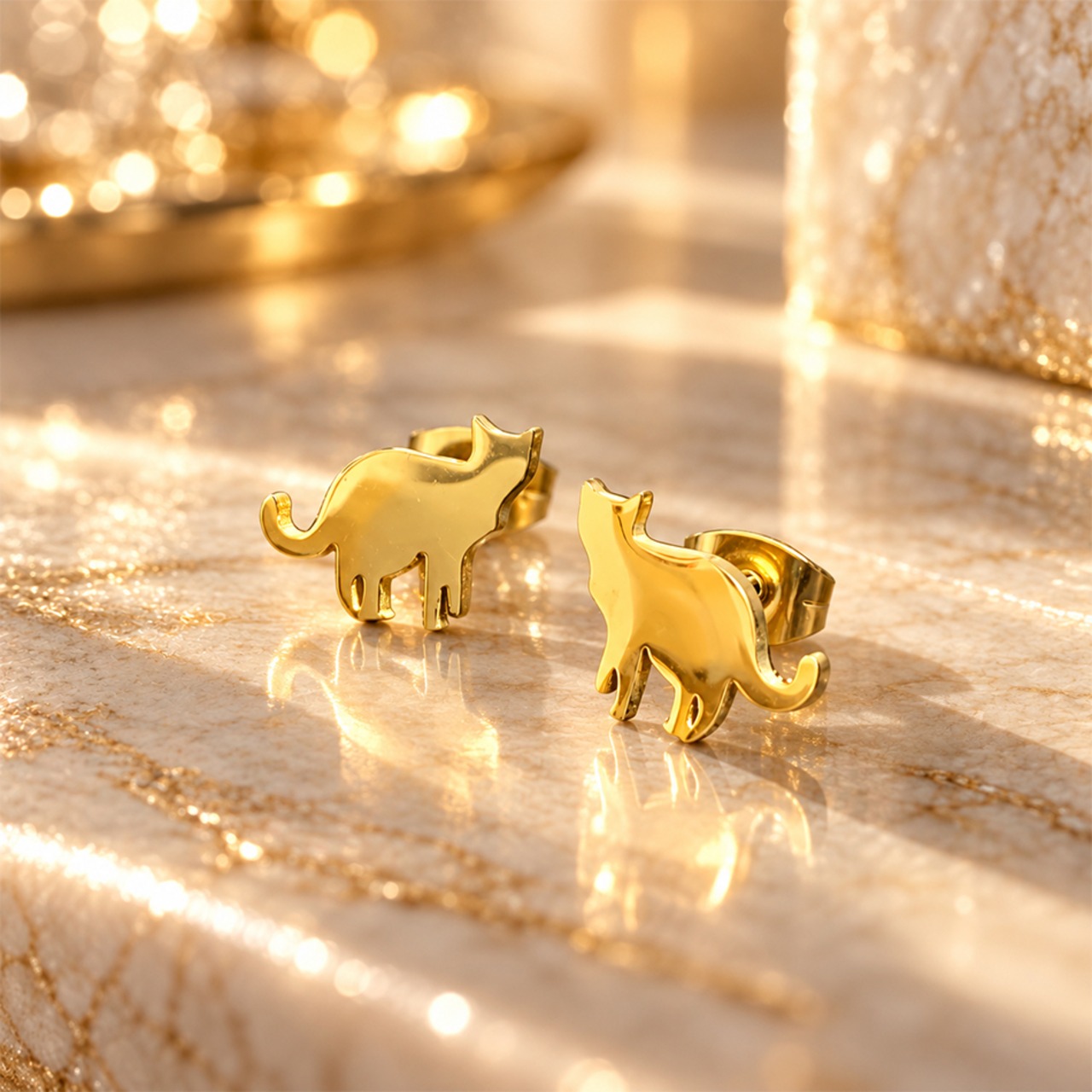 ネコ ピアス ゴールド 47 金属アレルギー対応 ステンレス 両耳セット レディース 小ぶり 猫モチーフ ネコ 猫 ねこ