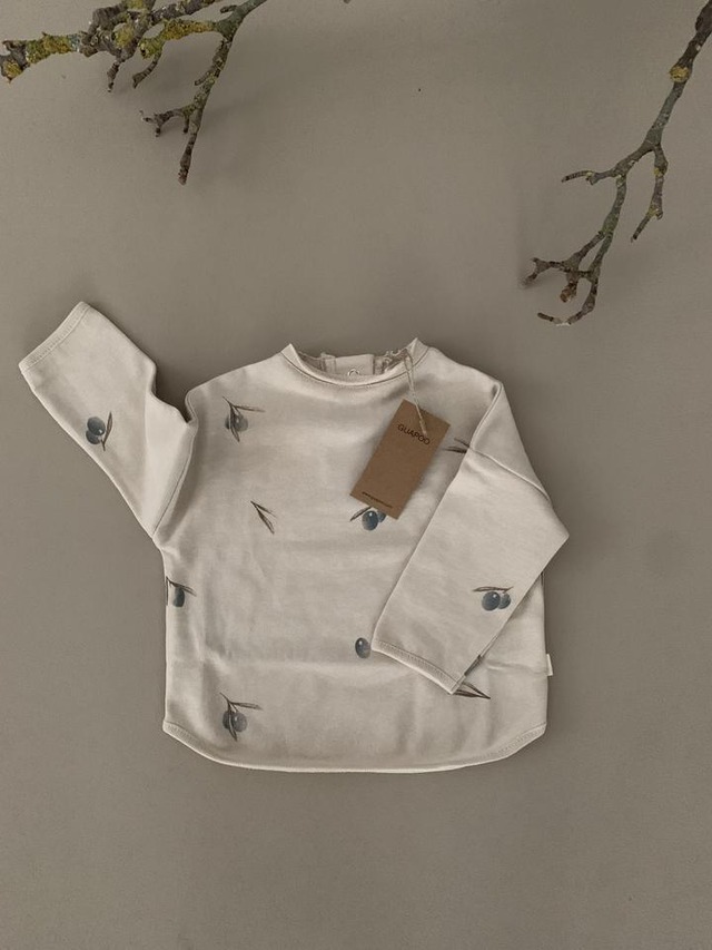 GUAPOO　ANGORA OLIVE  SWEATER オリーブトップス　セットアップ　スウェット　コットン１００％　日本未入荷　男女兼用　輸入子供服　こどもふく　ヨーロッパ子供服　出産祝い