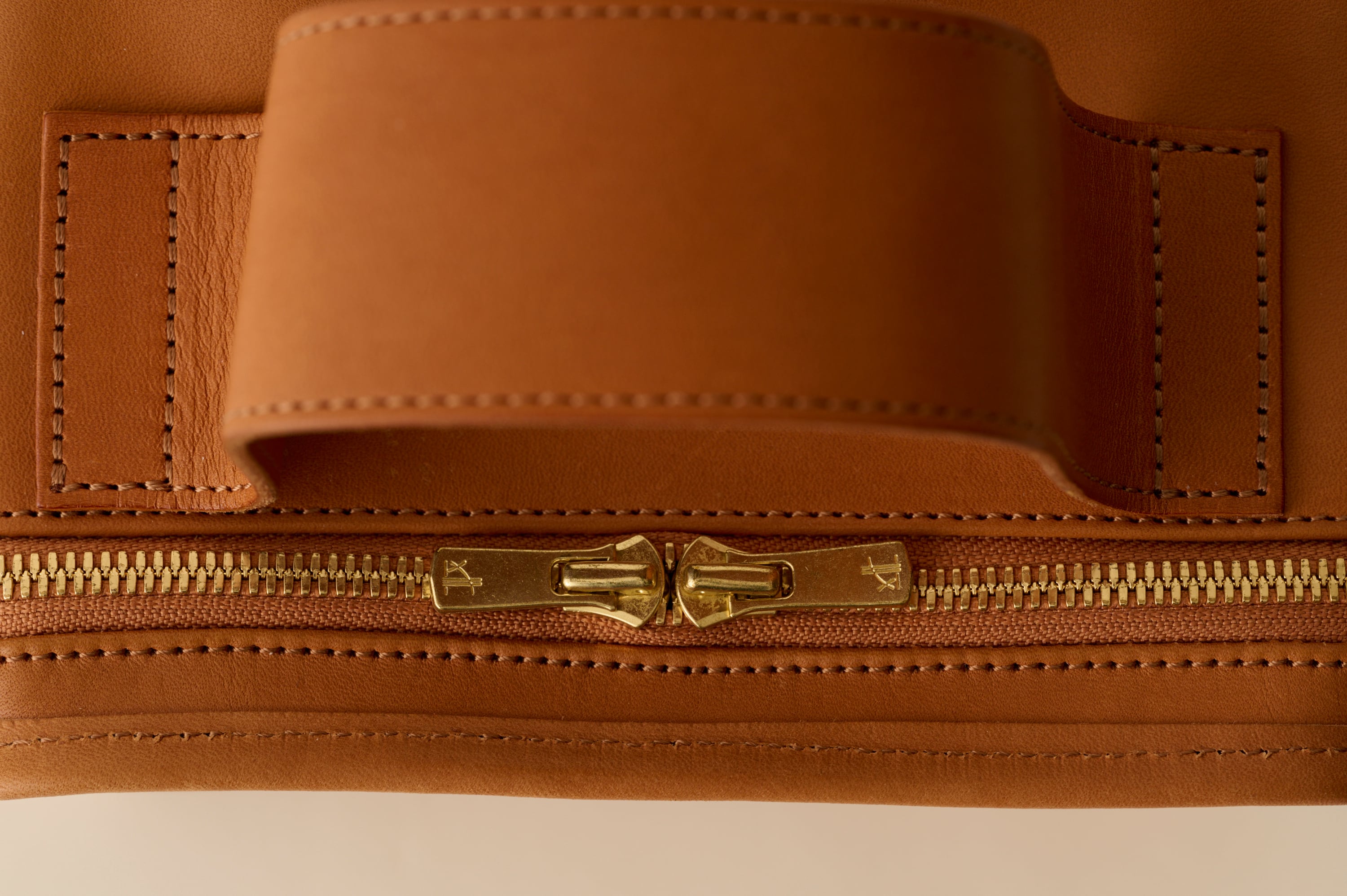 LIMITED】Camel Leather Mini Book Bag -EARTH LEATHER- | LIFESTYLIST