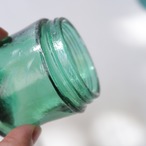 ブルーとグリーンの空き瓶