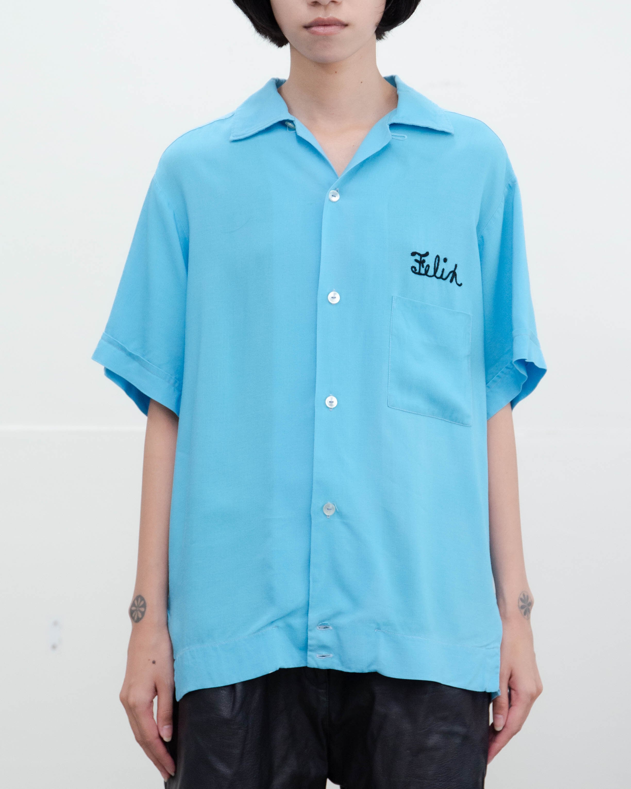 1950-60s open collar lettered rayon shirt | LUIK FINN