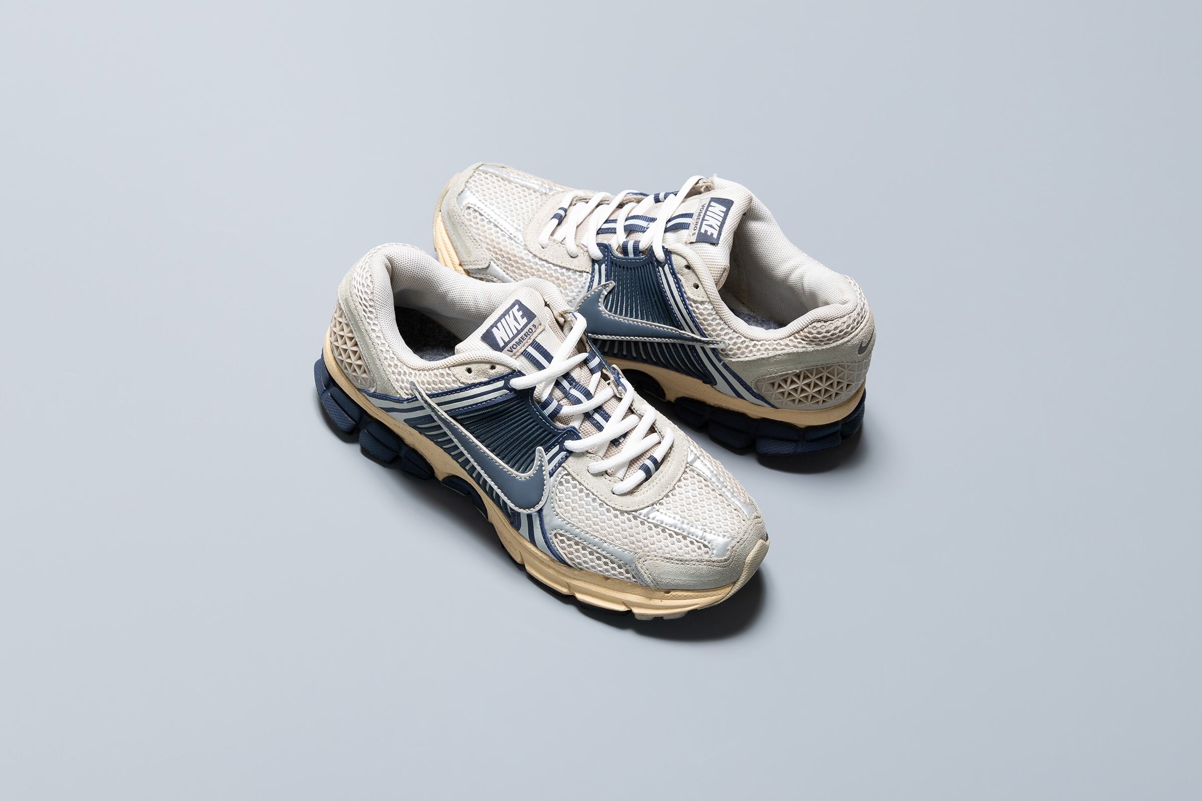 【新品、未使用】NIKE ZOOM VOMERO 5 NIKE ZOOM VOMERO 5 | PLAYGROUND | スニーカーショップ