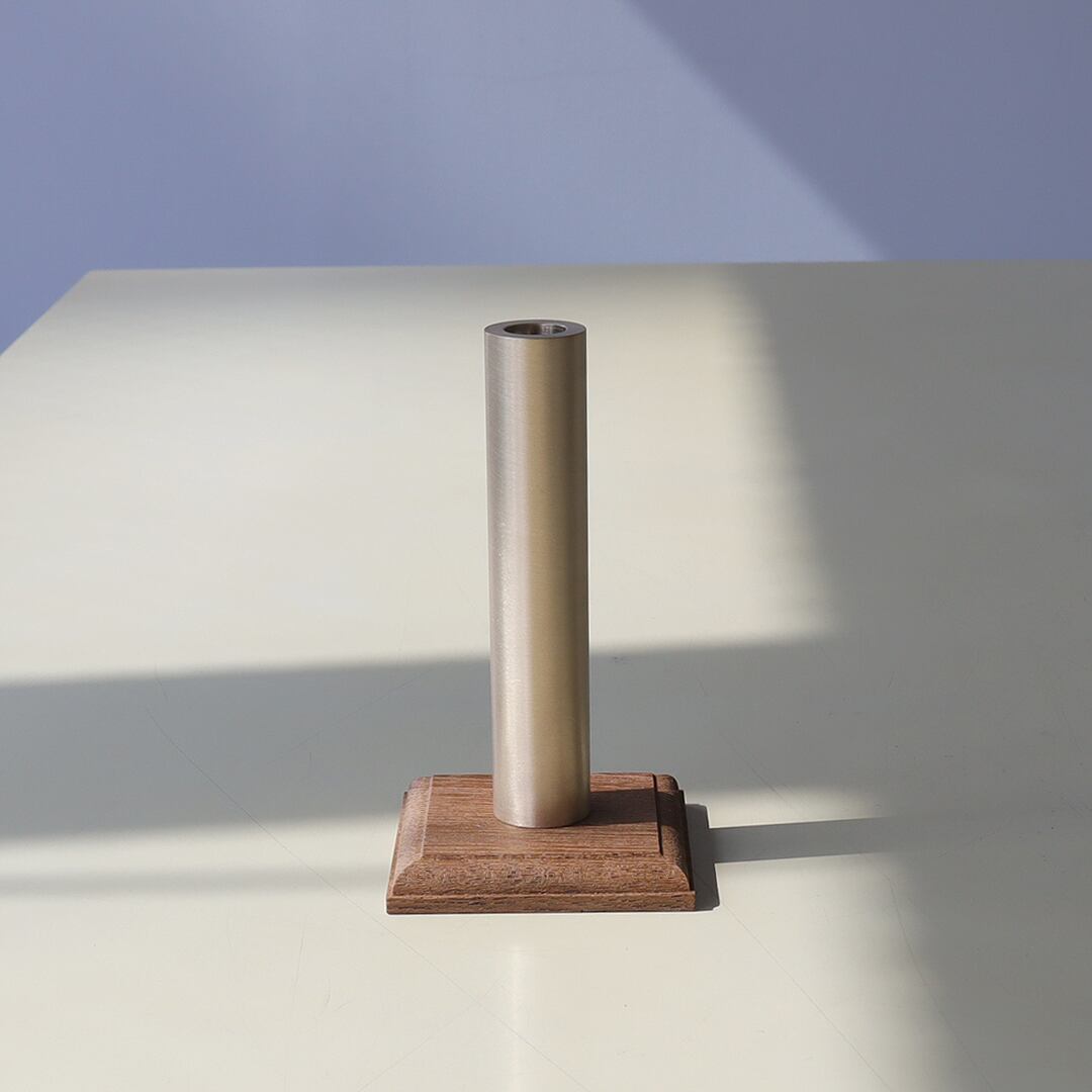 値下げ真鍮の花台 真鍮花器と古材花台 | NONE TOO SOON LIFE & OBJECT