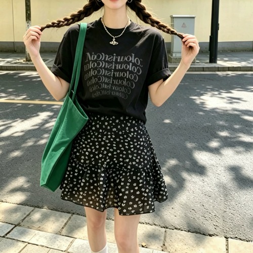 【2点セット】レタリングプリントTシャツ＋シフォンフラワーミニスカート ・77622
