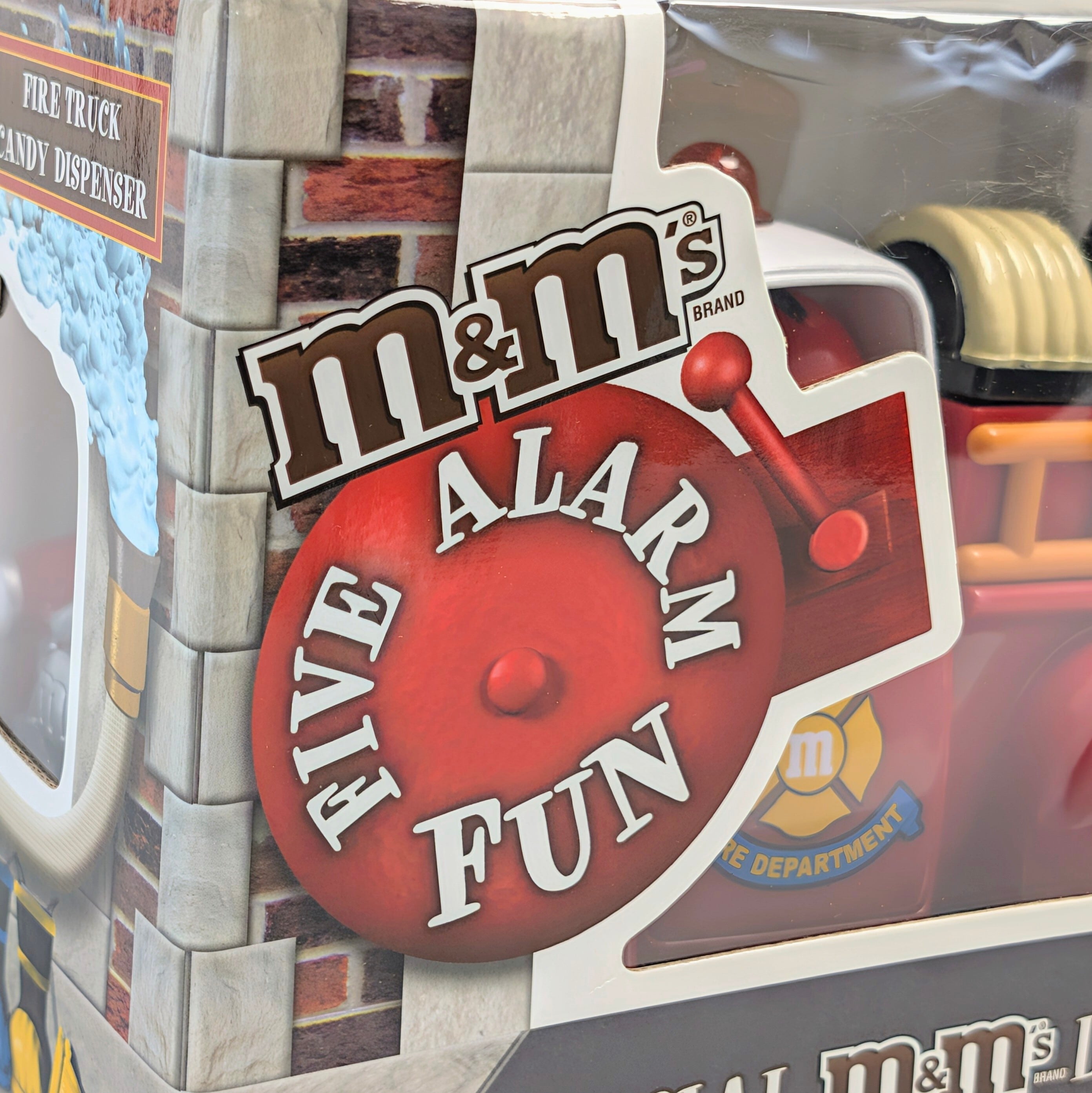 ⚡️SPECIAL LIMITED⚡️☆ DEADSTOCK / VINTAGE 2006☆【 m&m's ( エムアンドエムズ ) 】Red's Firehouse Fire Truck Candy Dispenser(FIVE ALARM FUN)OFFICIAL m&m's Limited Edition Collectible / 消防車 / チョコディスペンサー / キャンディディスペンサー 〚アメリカン雑貨 アメトイ〛
