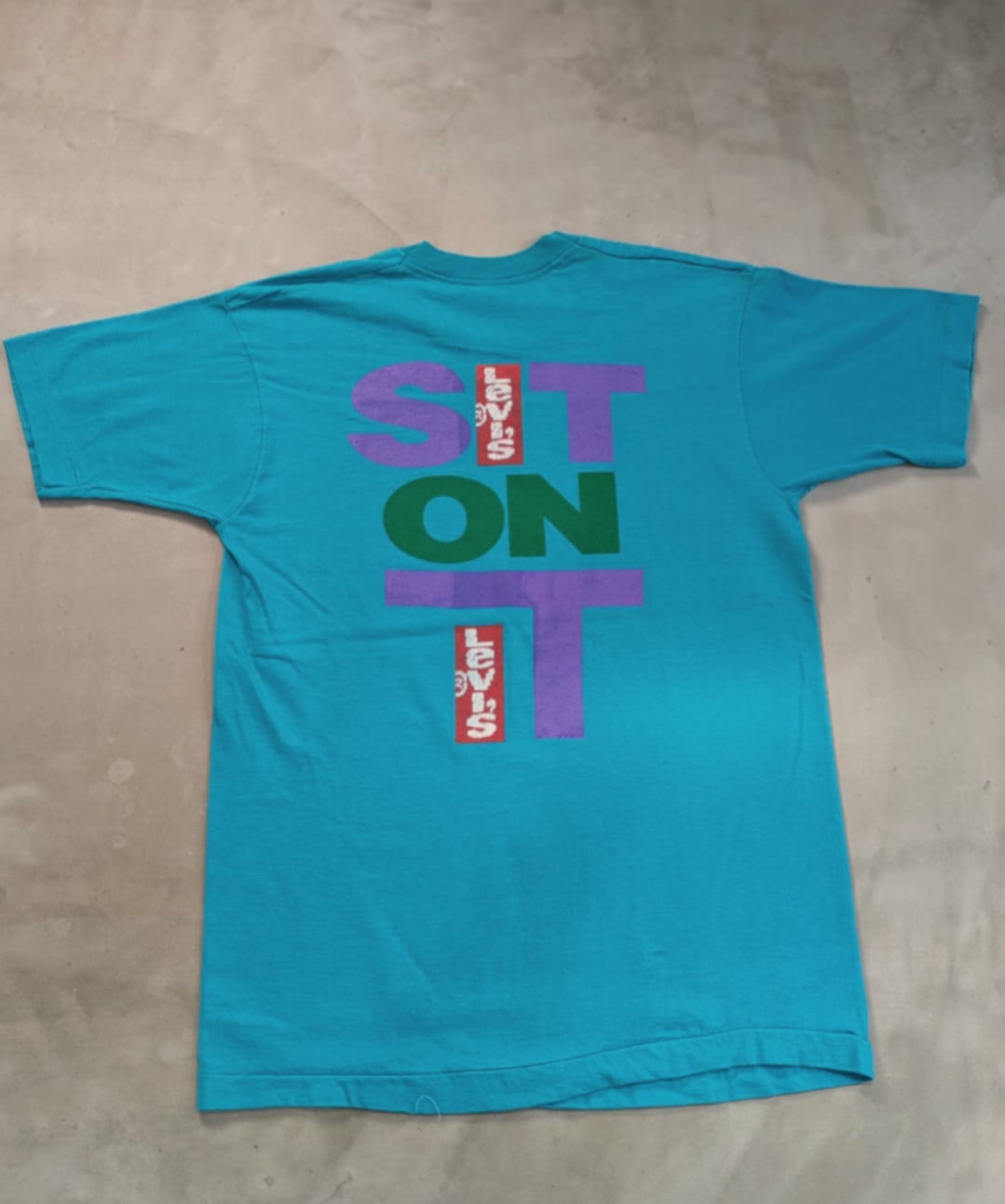 90s levis " sit on it " print tee 小岩店