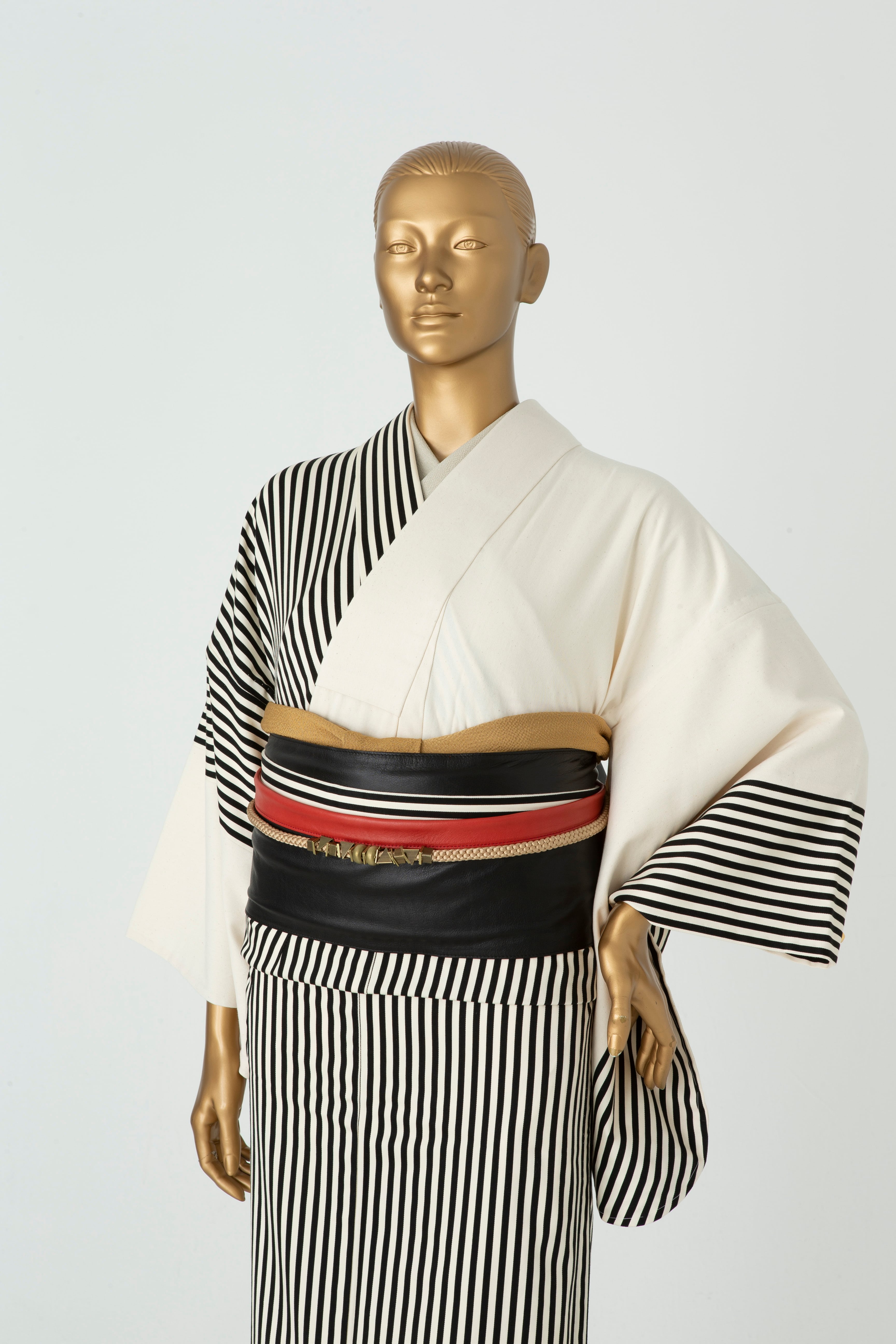 KAWA OBI 革の付け帯《唐紅花》 | SHITO HISAYO ONLINE SHOP