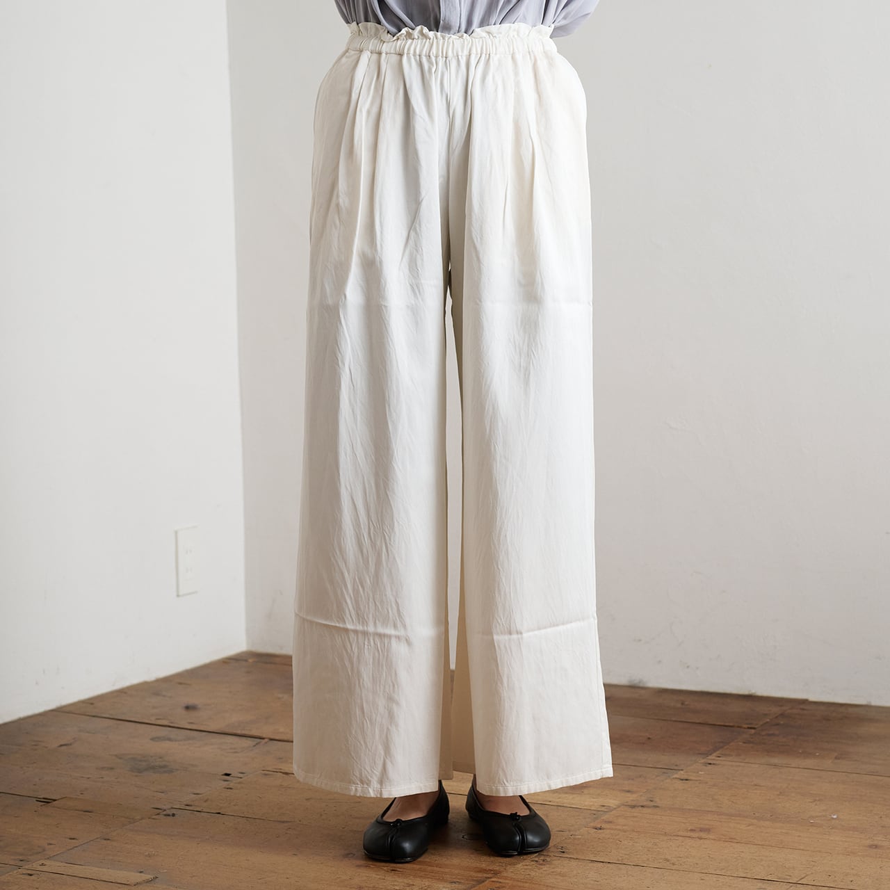 suzuki takayuki スズキタカユキ gathered pants Ⅰ off white | les