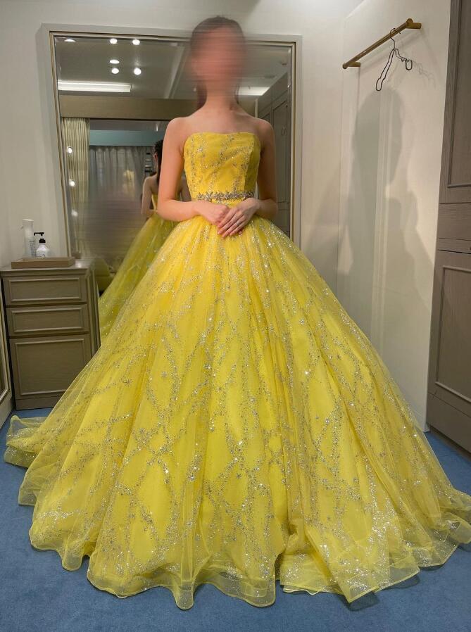 カラードレス イエロー キラキラ光る刺繍 ベアトップ ベルト 編み上げ  