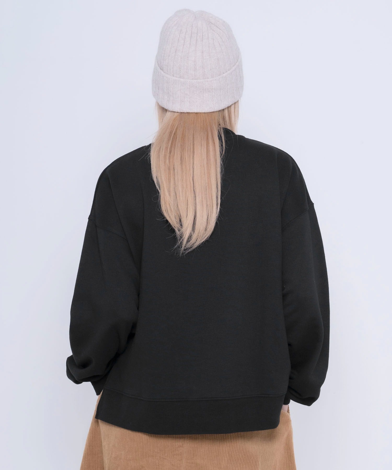 ユニセックス向けのブランドをメインにした、カジュアルな洋服や服飾