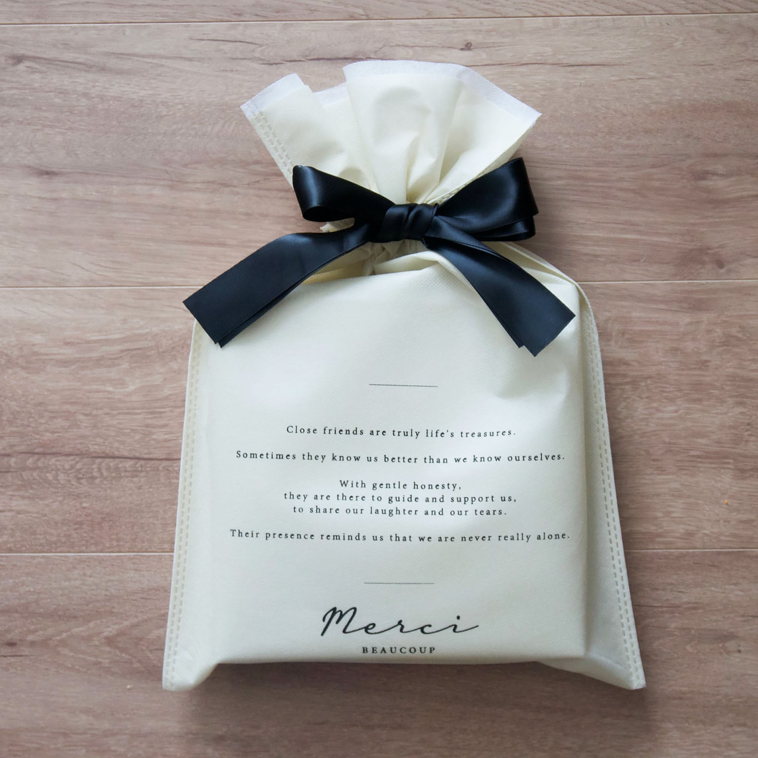 誕生日メッセージ入り フォトアルバム PREMIUM 26p 51-70cut［表紙写真