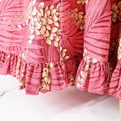 フラダンス 衣装 ワンピース ドレス レッド系 アロハスタンダード 日本製 ハワイアンプリント ALOHA STANDARDS アロハ フラ ダンス レッスン 練習 ベロア 半袖 パフスリーブ フリル 華やか 鮮やか かわいい おしゃれ 上品 高級感 ベージュ系 イエロー系 赤 黄 レッド アロハ柄 ハワイアン 女性用 かわいいデザイン おしゃれなスタイル フリル付き