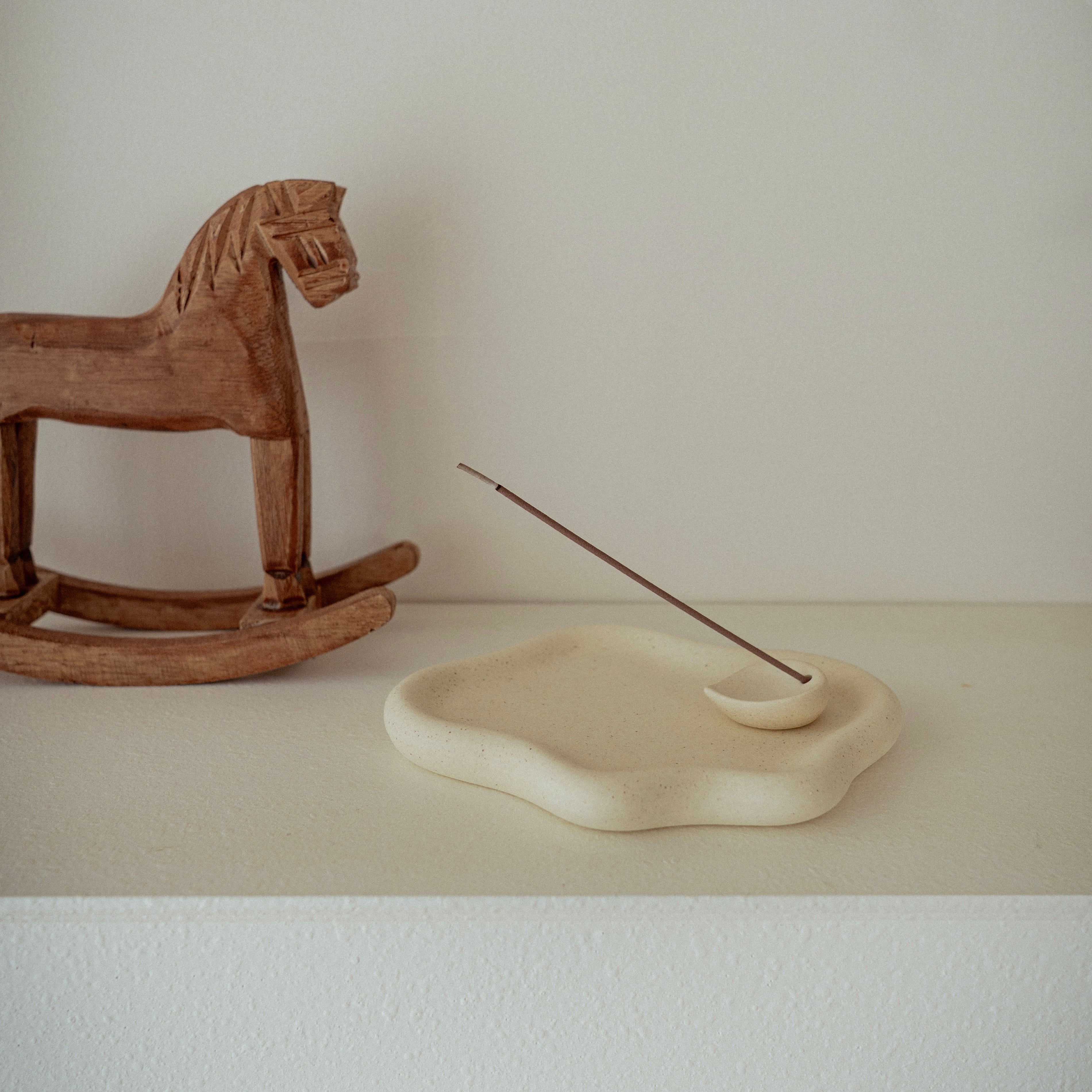 Ceramic Tray / Bloom | Evelyn HOME ACCESSORY | INTERIOR & LIFESTYLE