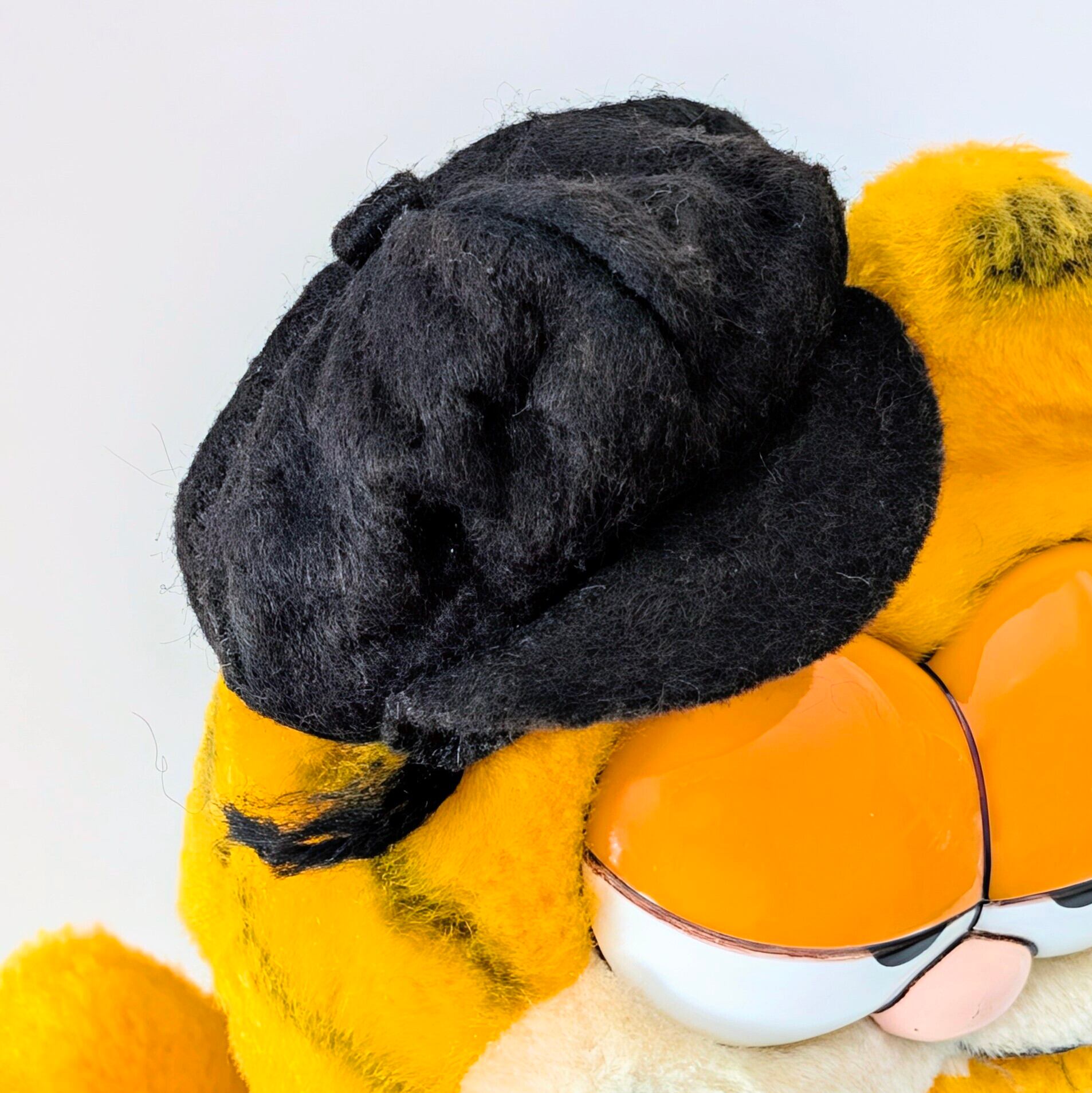 ☆ VINTAGE 1980年代初期 ☆【 Garfield ( ガーフィールド ) 】『 ガーフィールド キャスケット&蝶ネクタイ』ぬいぐるみ / プラッシュ / plush / 1980年代年製 〚アメリカン雑貨 アメトイ〛