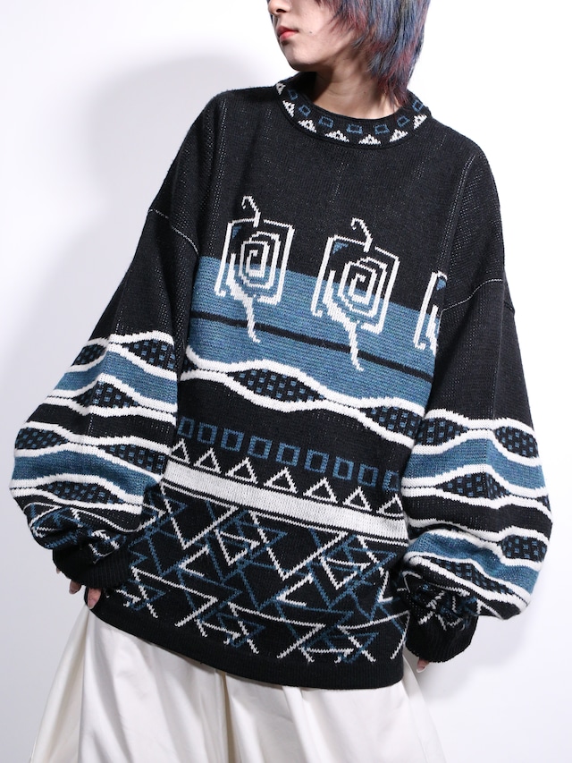 art full pattern over silhouette sweater