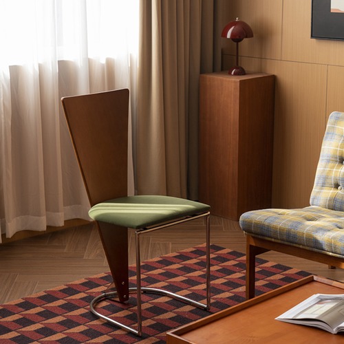 チェア 椅子 デザイナーズ ダイニングチェア デスクチェア 無垢材 レトロ アームチェア 背もたれ付き カフェ おしゃれ モダン レトロ 可愛い ホテルライク 一人暮らし 韓国