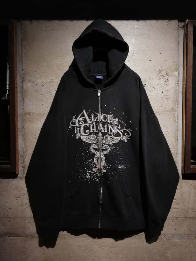 【Caka】00's “ALICE IN CHAINS” Loose Zip Up Hoodie