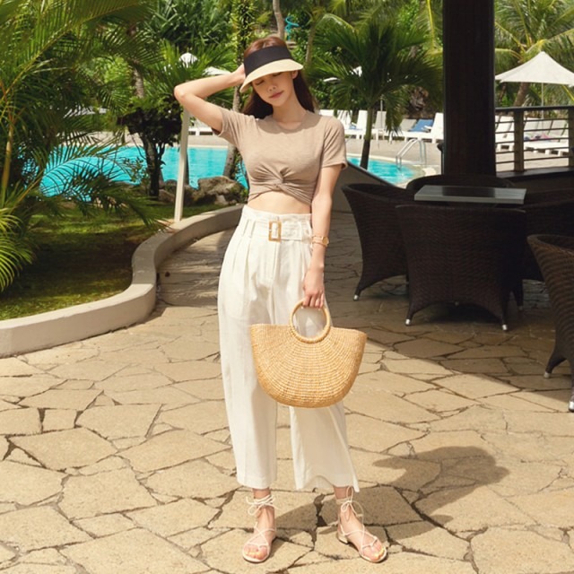 ツーピース レディース パンツ ベージュ 白 半袖 Tシャツ カジュアル 大人ガーリー きれいめ 20代 30代 40代 インスタ映え 夏 [A00777]