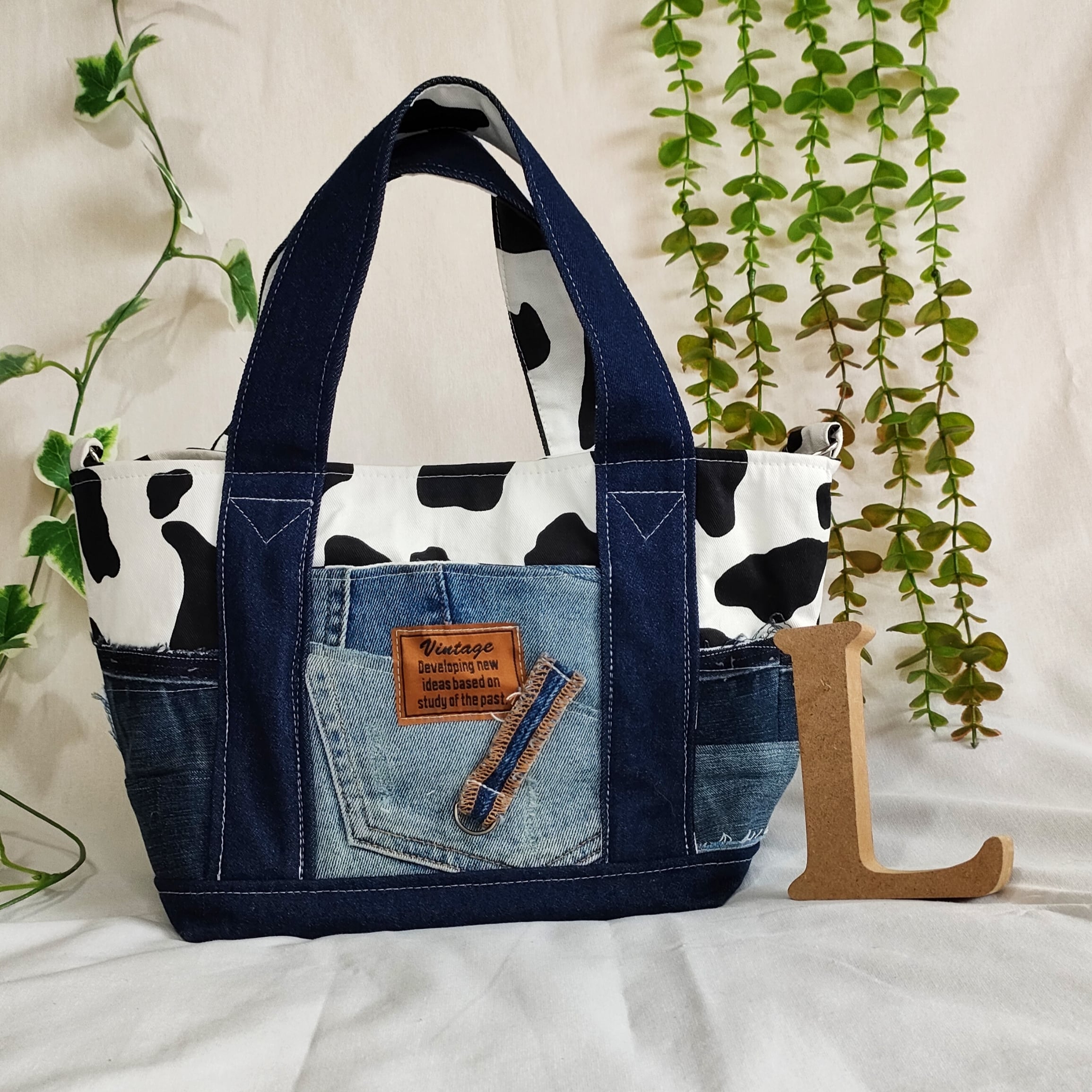 デニムリメイクトートバッグM牛柄 | Luckoon 