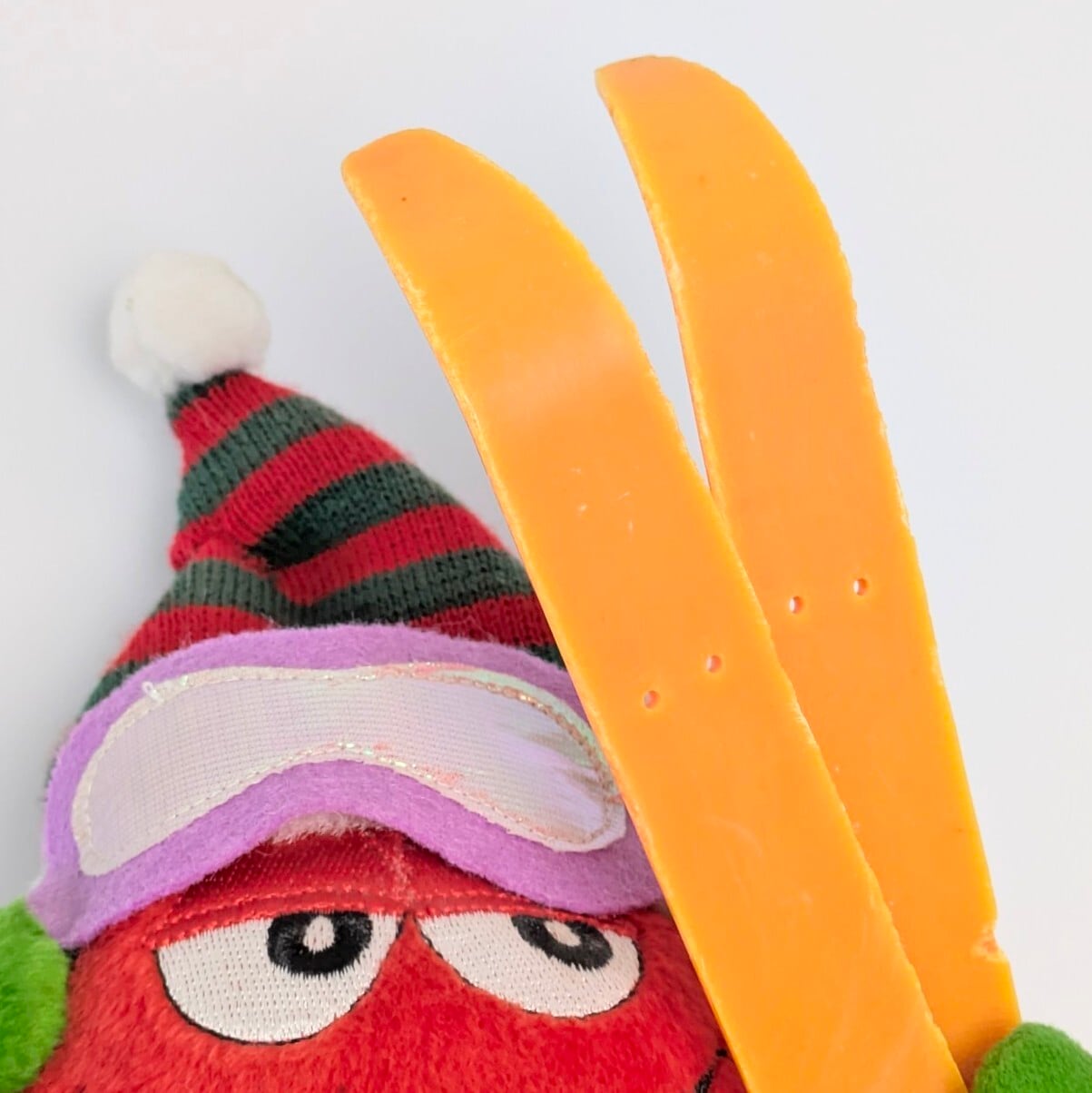 ☆ VINTAGE 2002 ☆【 m&m's( エムアンドエムズ )】 『スキーヤー / ski 』 PLUSH TOY / プラッシュ / ぬいぐるみ / VINTAGE / ビンテージ 〚アメリカン雑貨 アメトイ〛