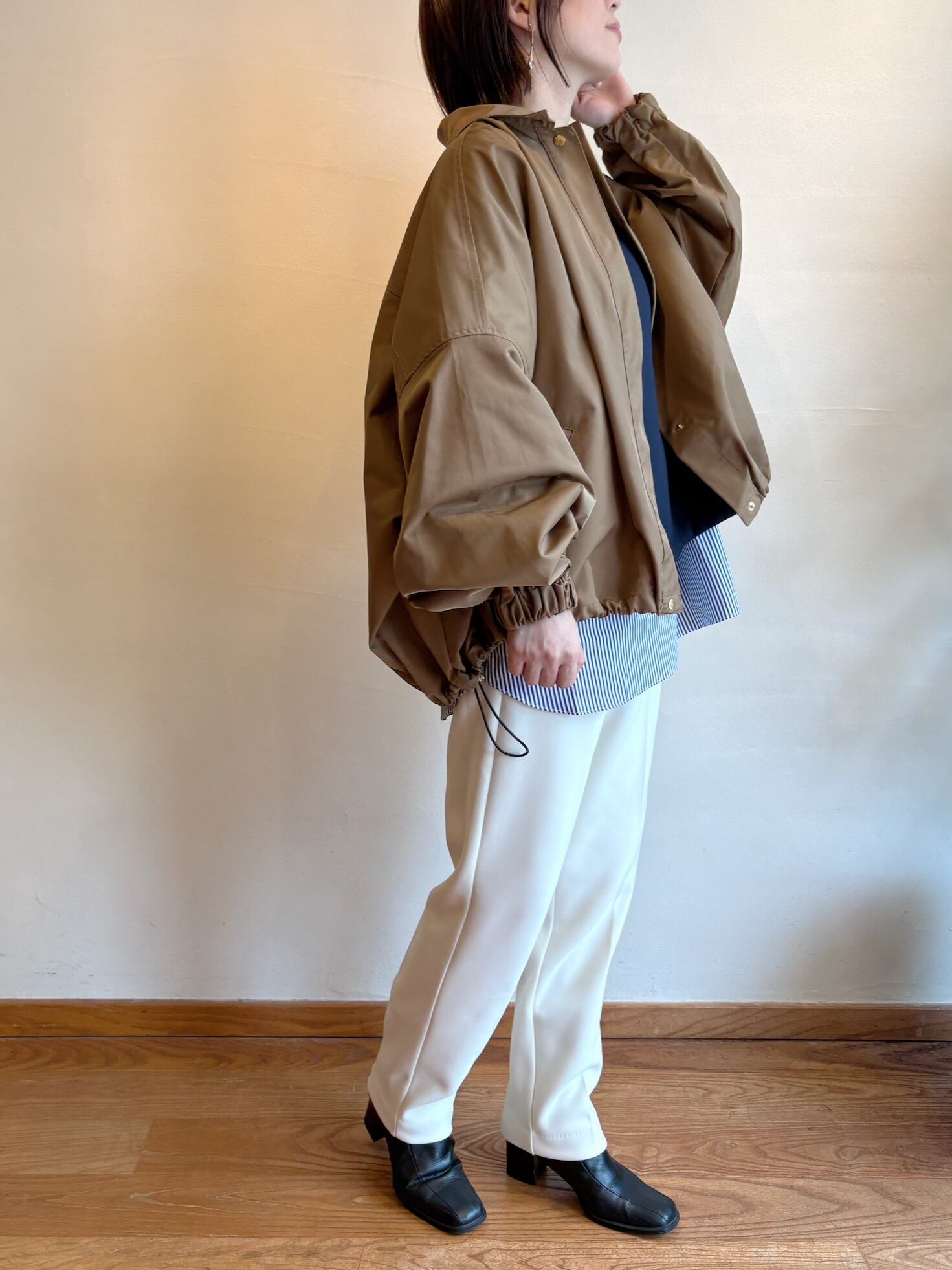 trois /ステンカラーショートブルゾン | anouk