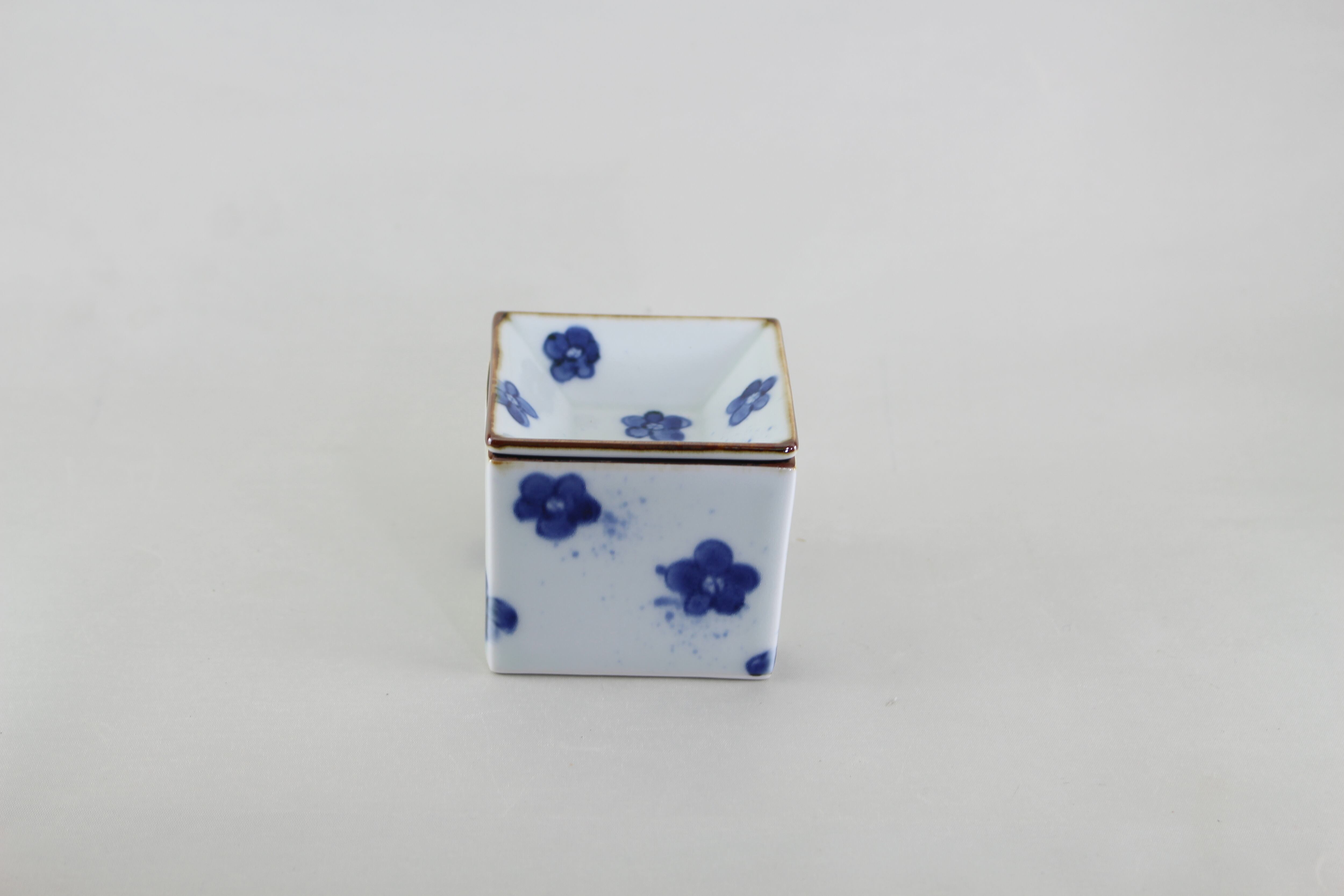 古染花散よろず碗(福泉窯）