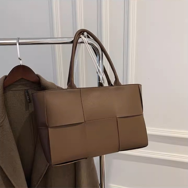 エコレザーウーブン ラージサイズ トートバッグ ダークブラウン BA00855