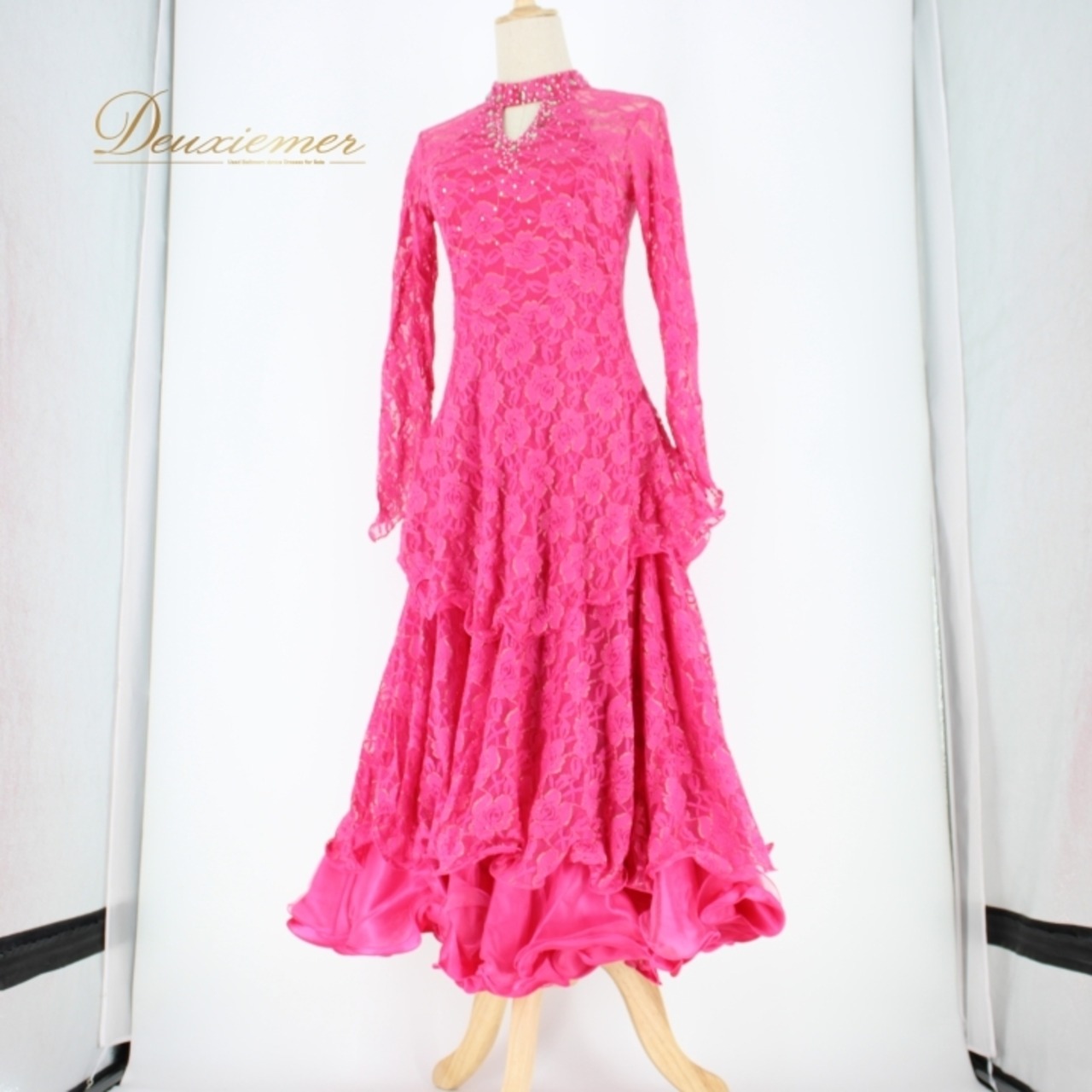 社交ダンス 衣装 スタンダード ドレス ワンピース パーティ衣装 prima boutique プリマブティック ピンク系 ラインストーン 花柄 レース スパンコール 袖あり ゴージャス ダンスウェア フレア スカート おしゃれ パーティー踊り用 レディース 発表会 ダンスドレス コスチューム ノースリーブ ゆったり 美しい ディスコ 笑顔 楽しい 着心地 輝き