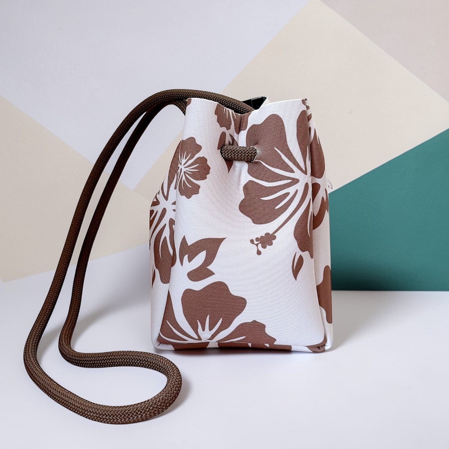 THE BUCKET POUCH BAG / Las Olitas Made in Hawaii | MAHALOKOBO