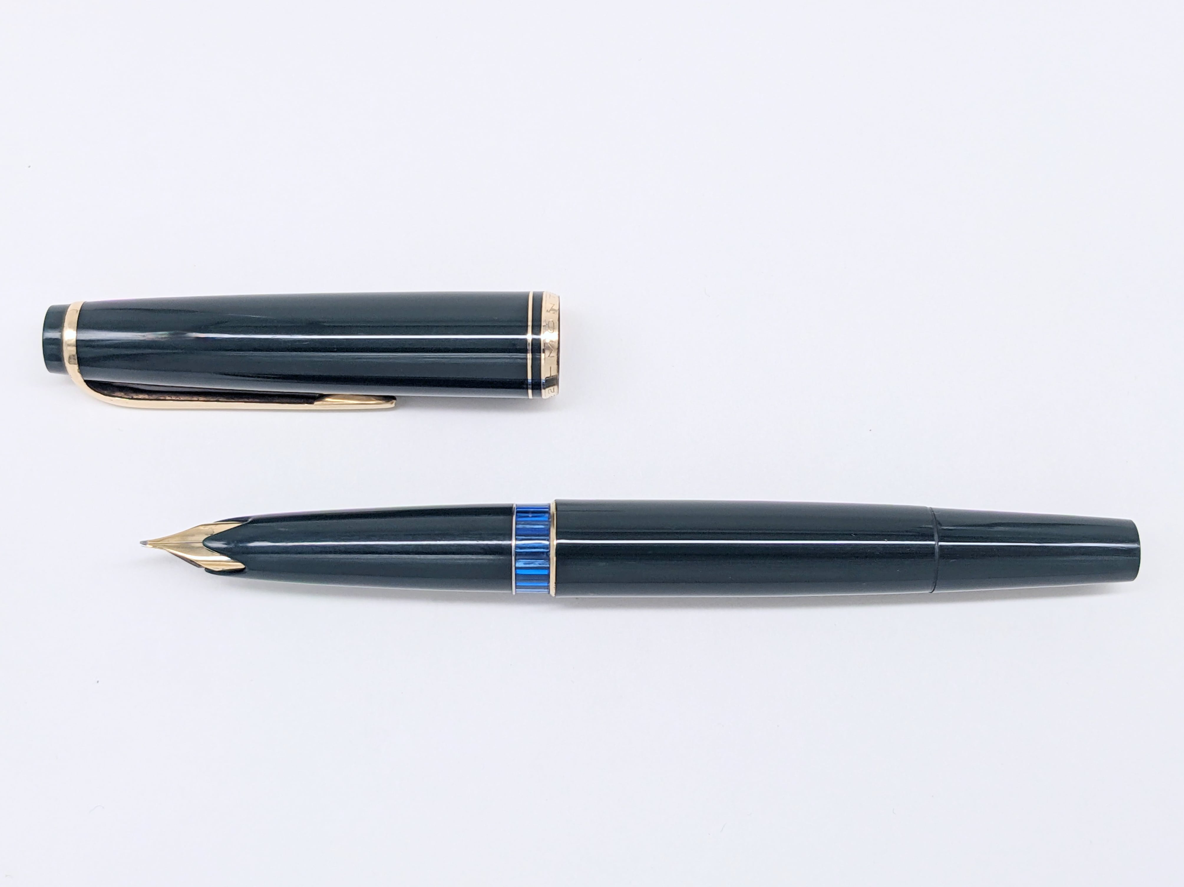 60s モンブラン No 22 緑 MONTBLANC No 22 （中字） 14K 03536