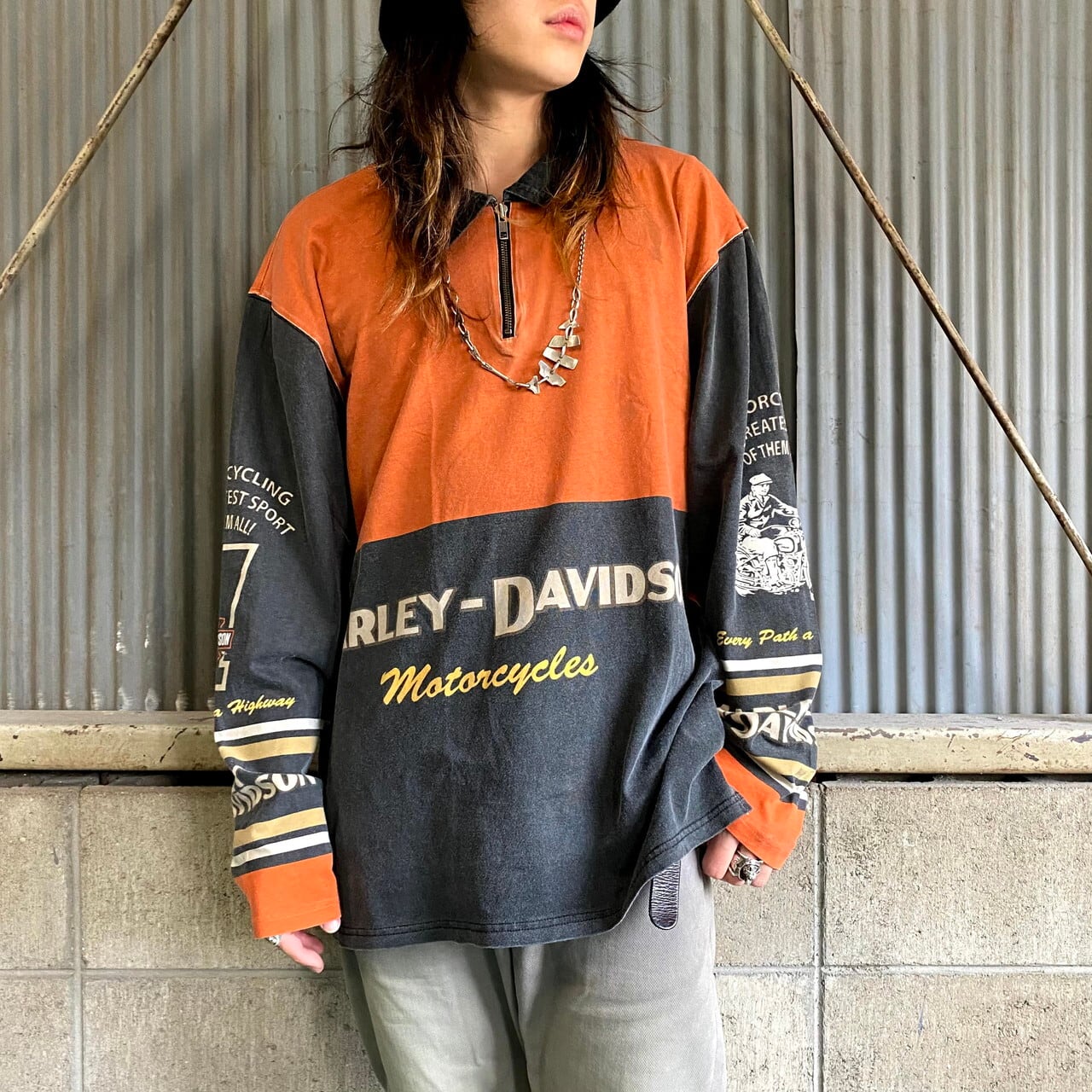 Harley-Davidson ハーレーダビッドソン 襟付き ハーフジップ ロングTシャツ メンズL 古着 袖プリント バックロゴプリントバイク  モーターサイクルTシャツ ロンT ポロシャツ オレンジ×ブラック【ロングＴシャツ】 | cave 古着屋【公式】古着通販サイト powered by 