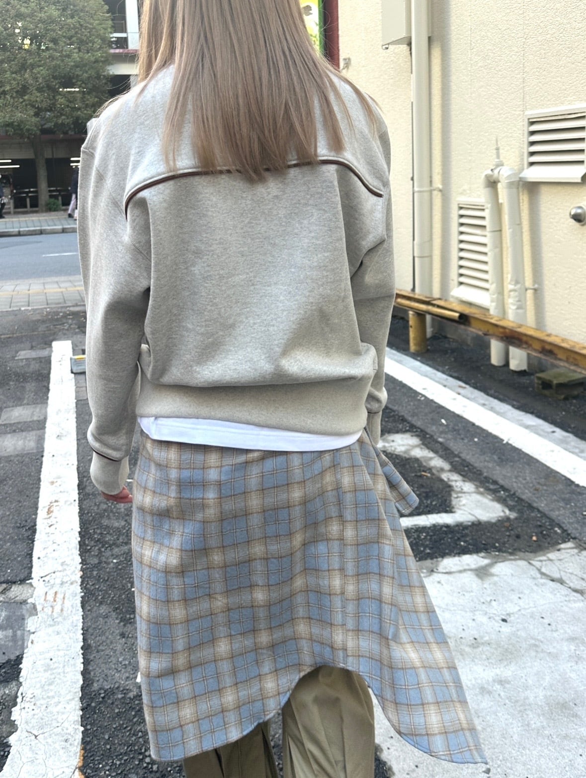 KHOKI  [LEATHER  TRIMMED SWEATSHIRTS]